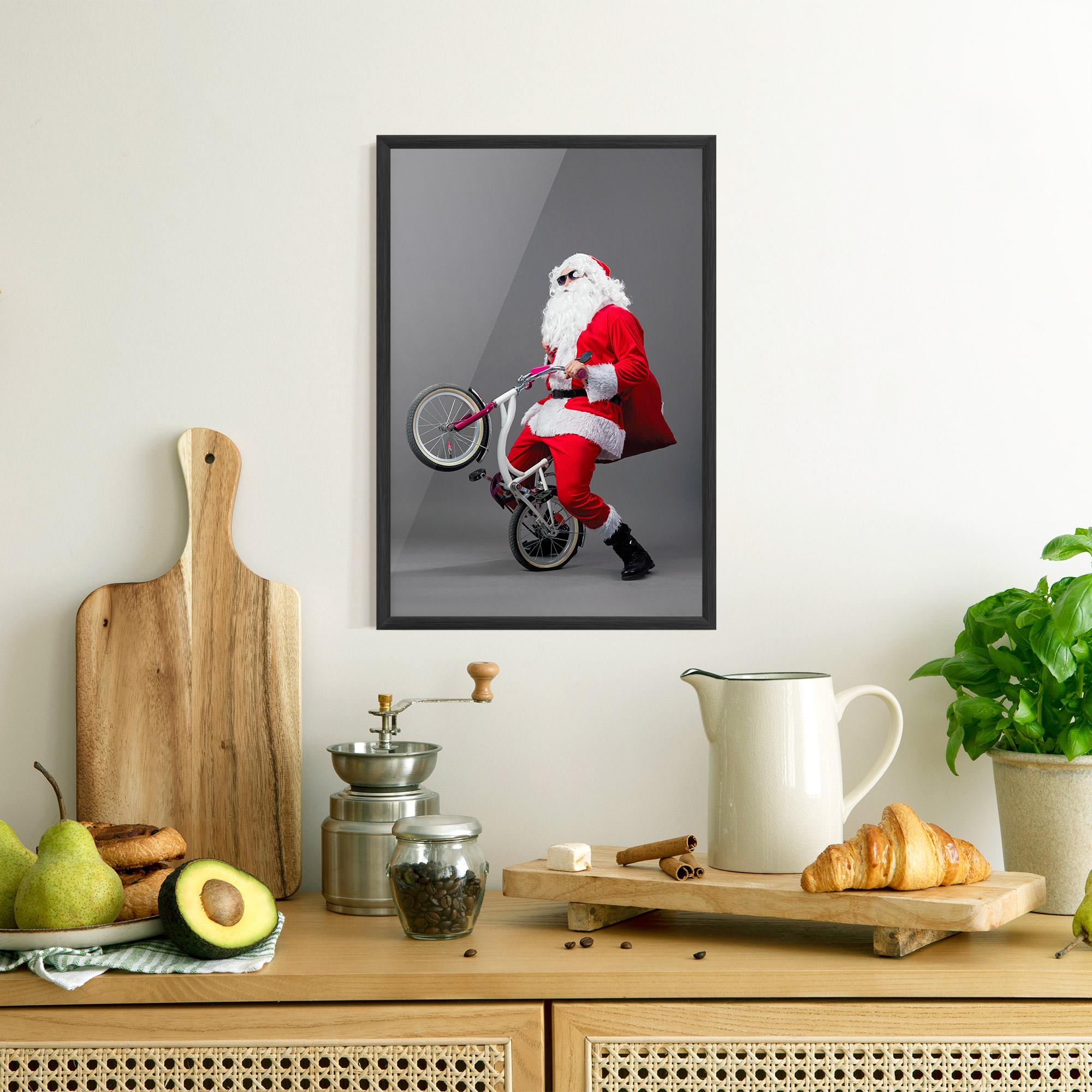 Poster Înrămat Santa Rides Bicycle mockup 8