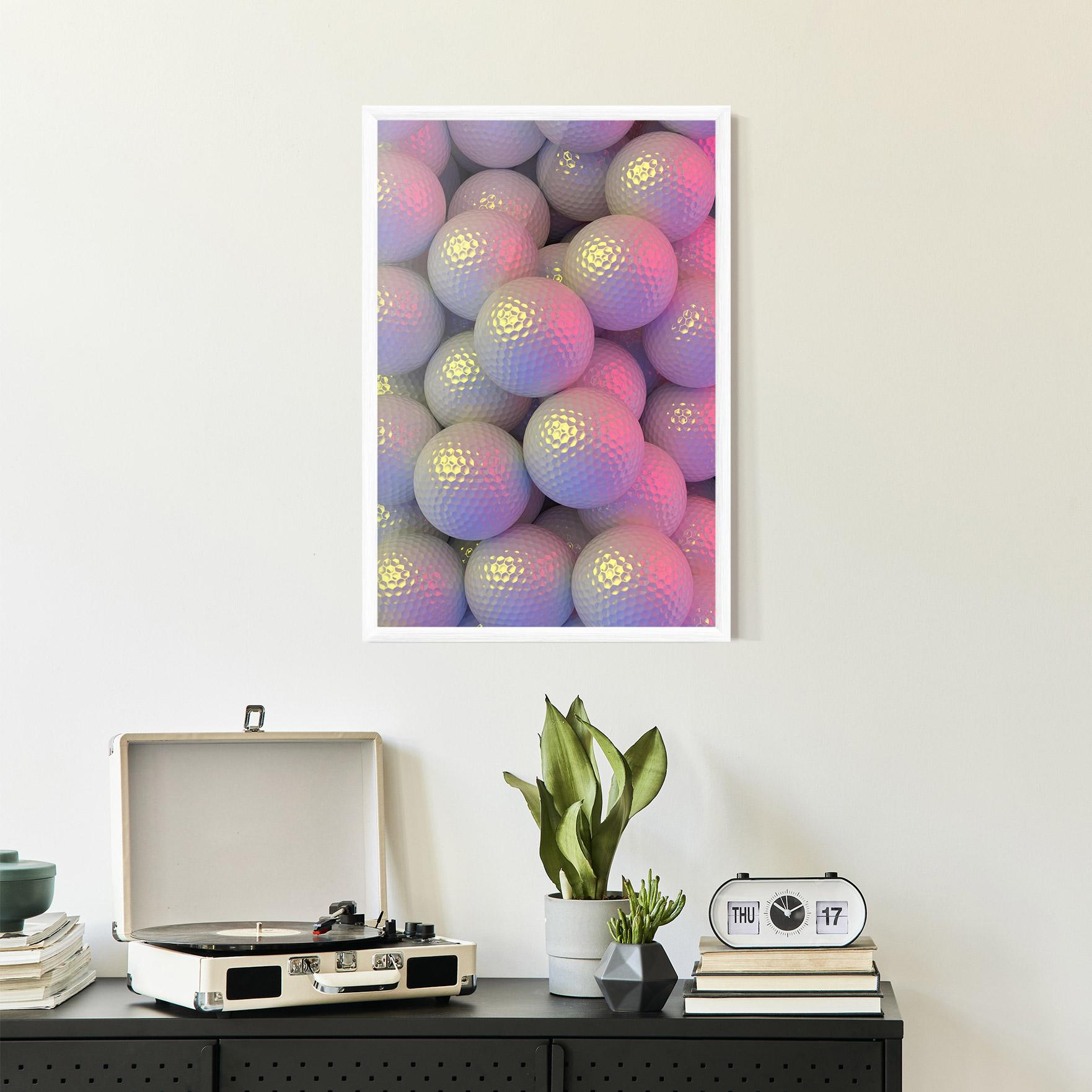 Poster Înrămat Purple Light Golf Ball mockup 2