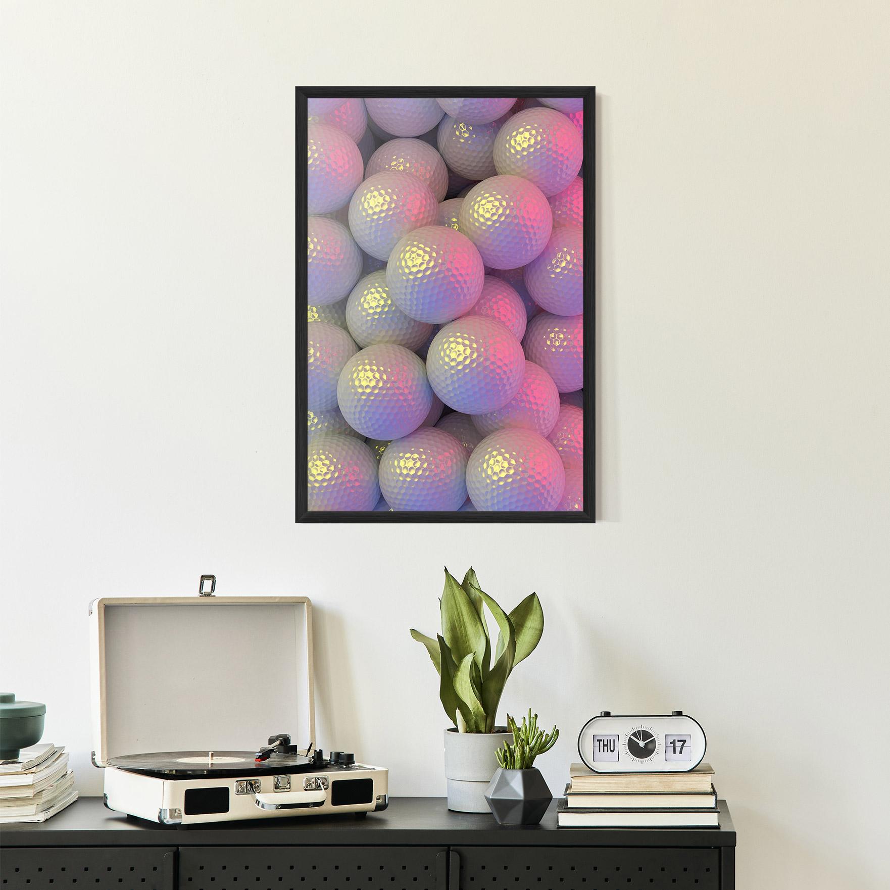 Poster Înrămat Purple Light Golf Ball mockup 2