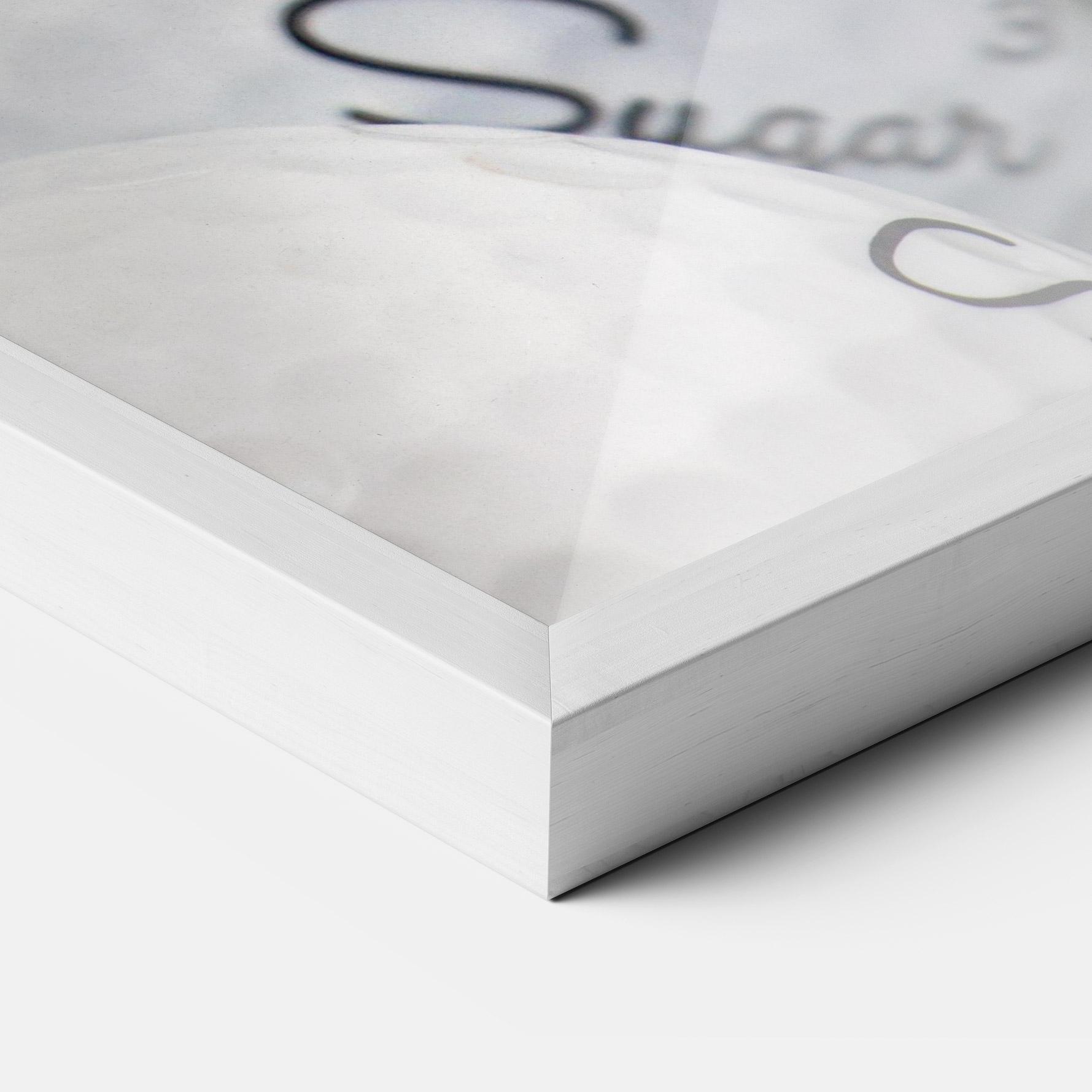 Poster Înrămat Sugar Ball Close Up mockup 3