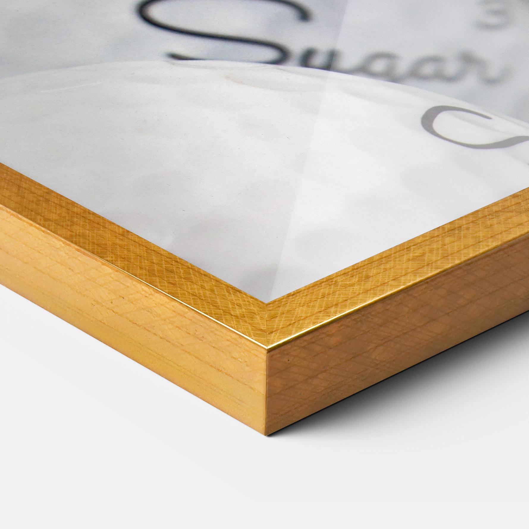 Poster Înrămat Sugar Ball Close Up mockup 3