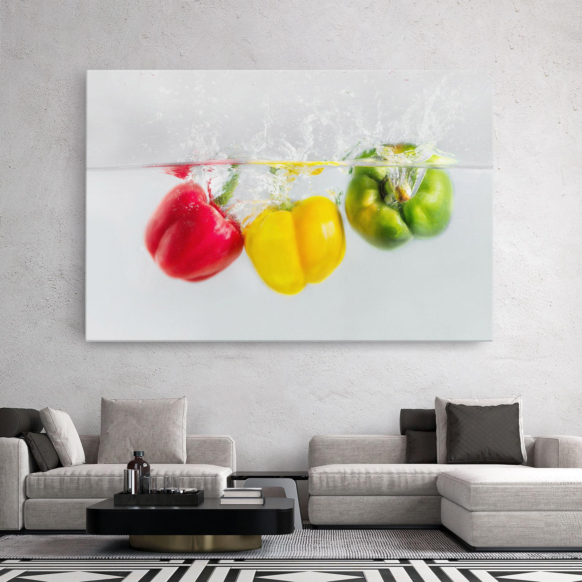 Tablou Canvas Bellpepper In Water mockup 2