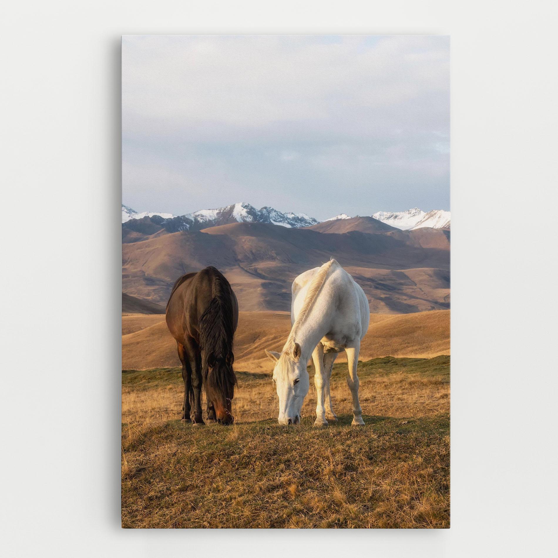Tablou Canvas Mountain Horses mockup 0
