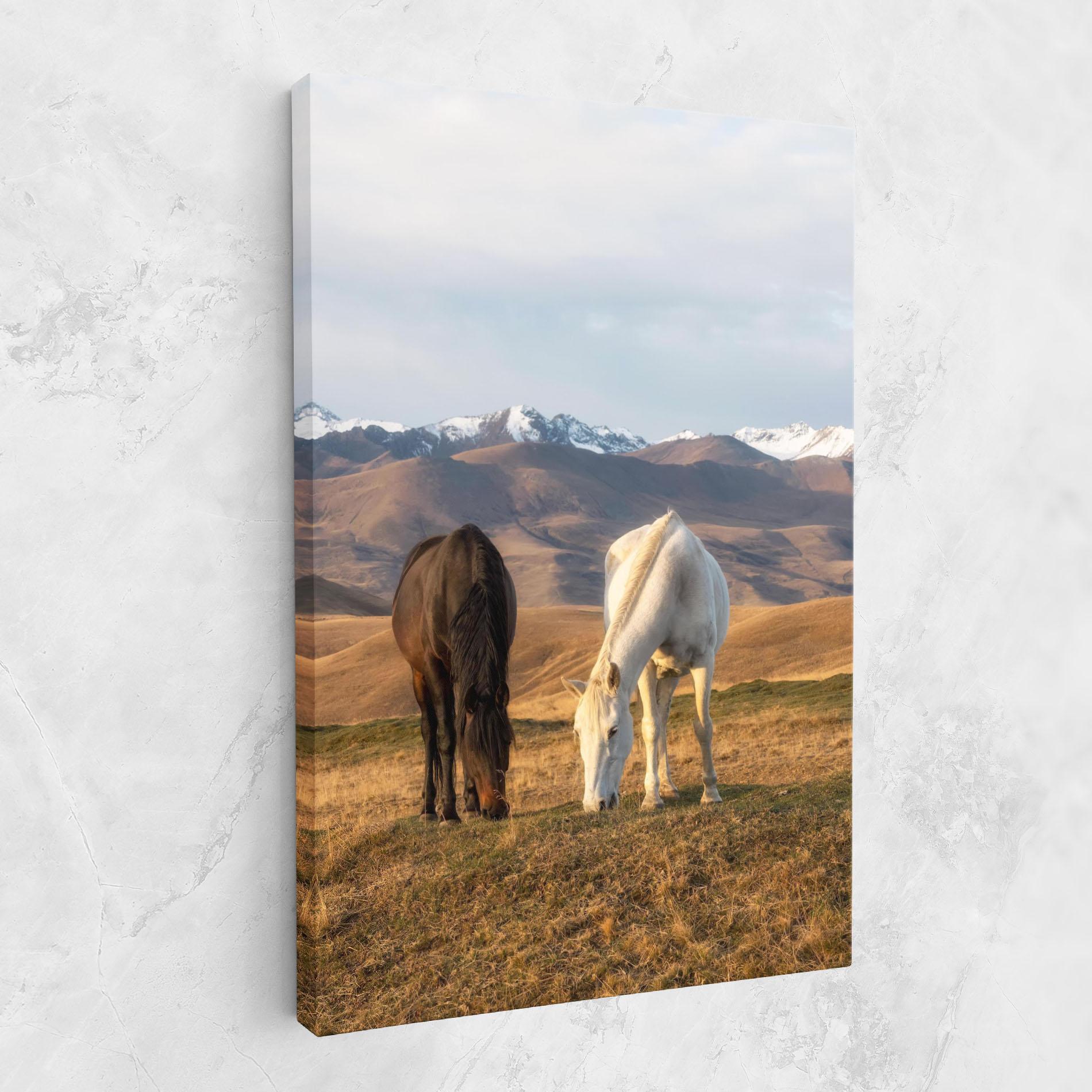 Tablou Canvas Mountain Horses mockup 1