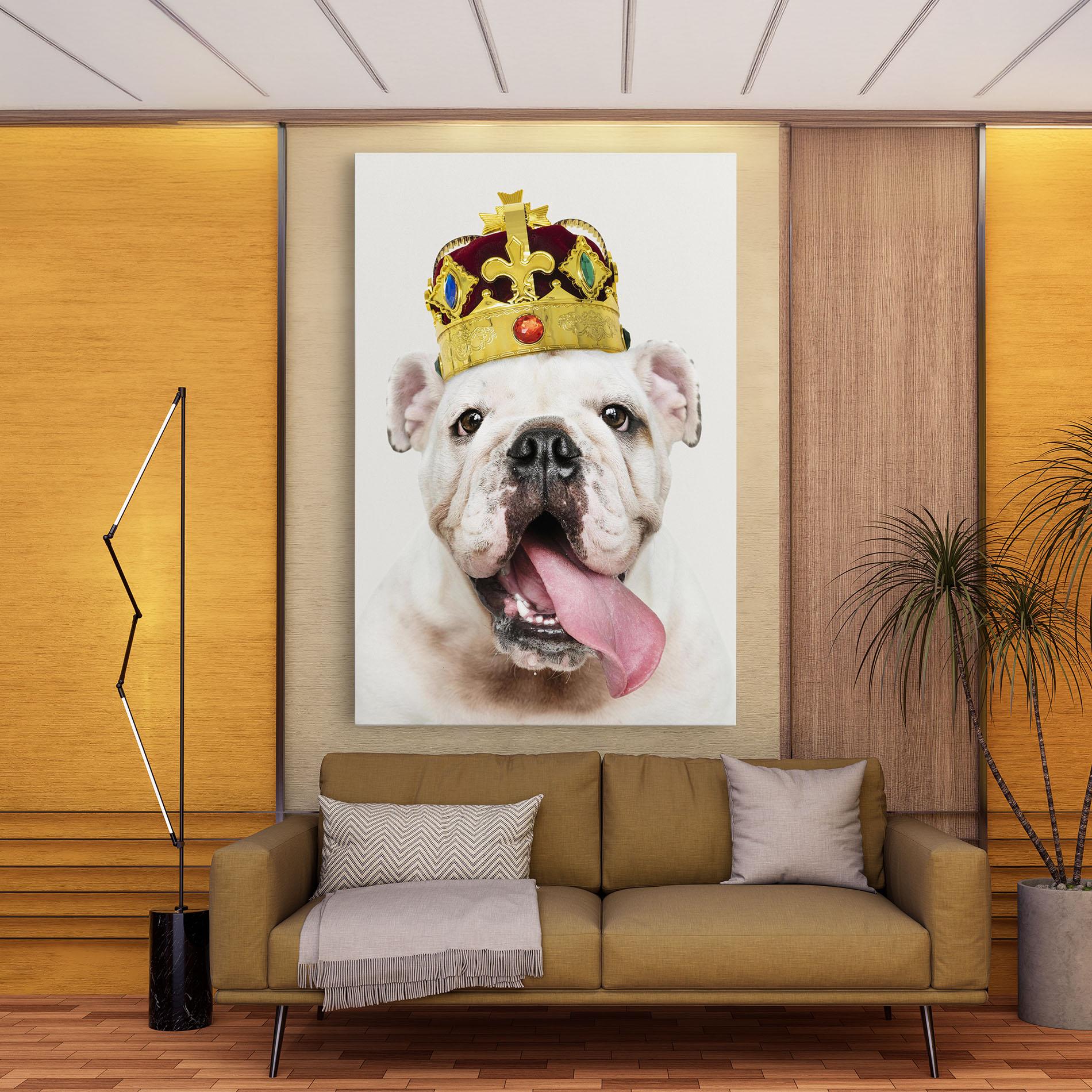 Tablou Canvas Bulldog Wearing Crown mockup 9