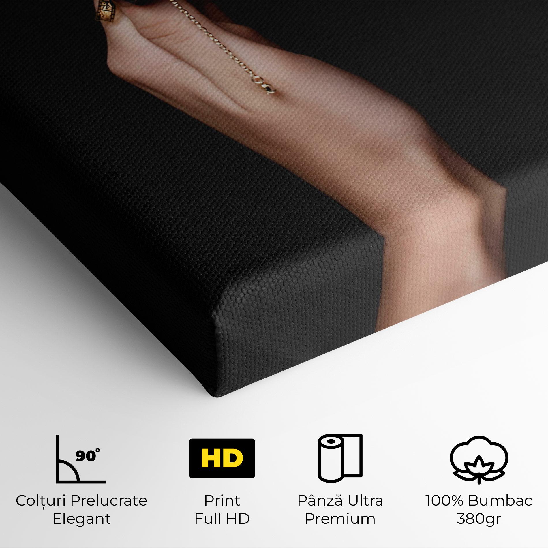 Tablou Canvas Creative Design Nails mockup 4