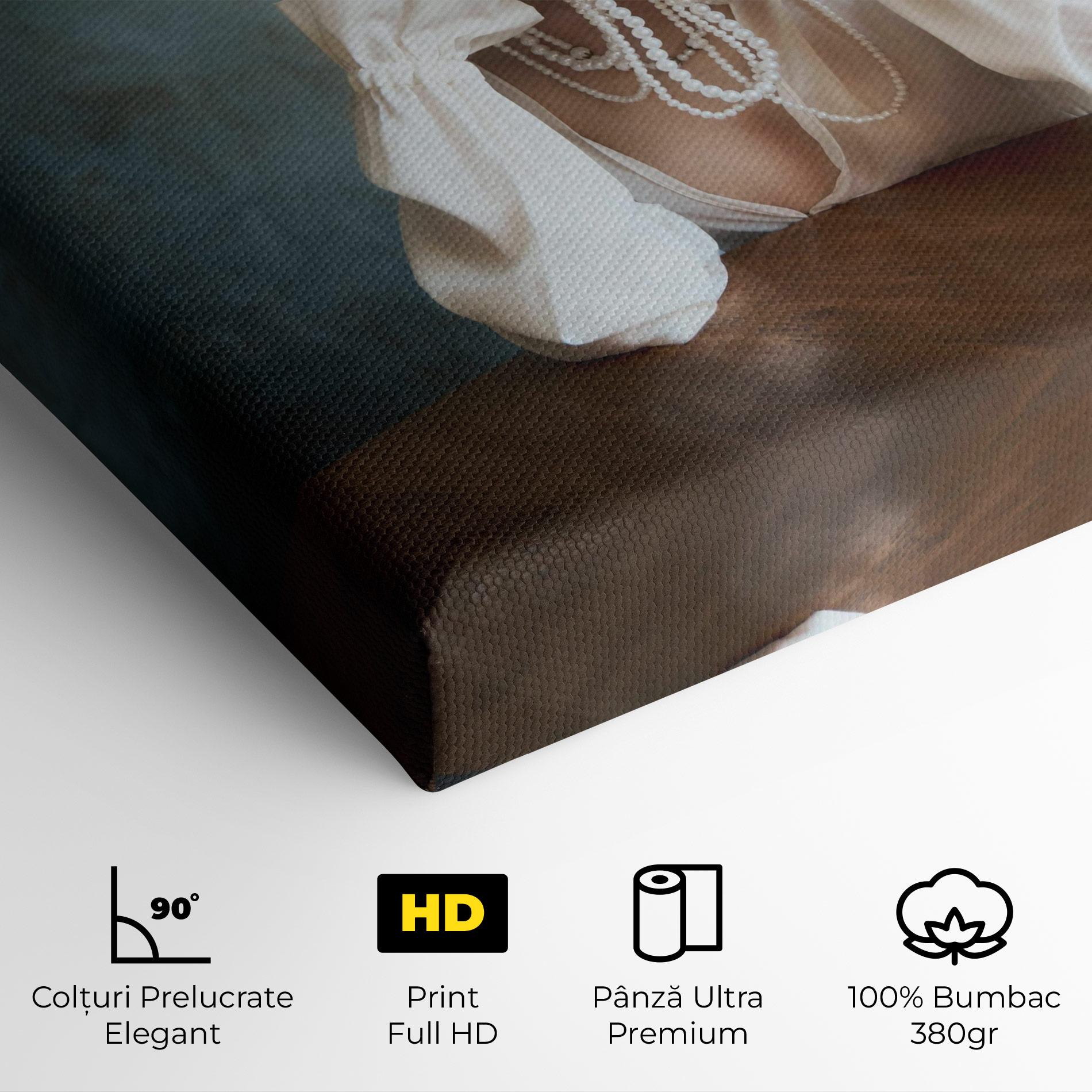 Tablou Canvas Girl White Pearls mockup 4