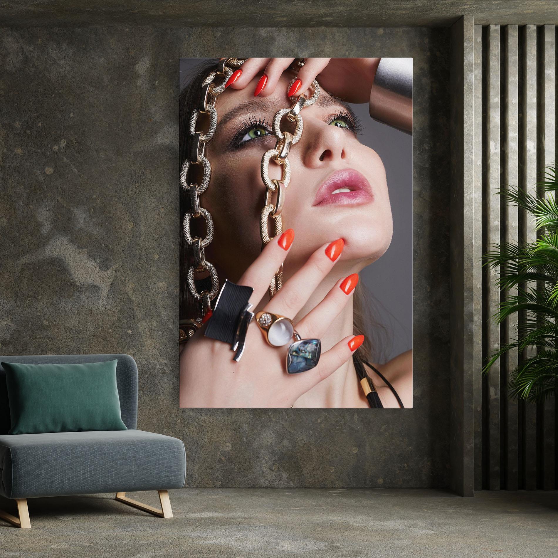 Tablou Canvas Big Chain Woman mockup 7