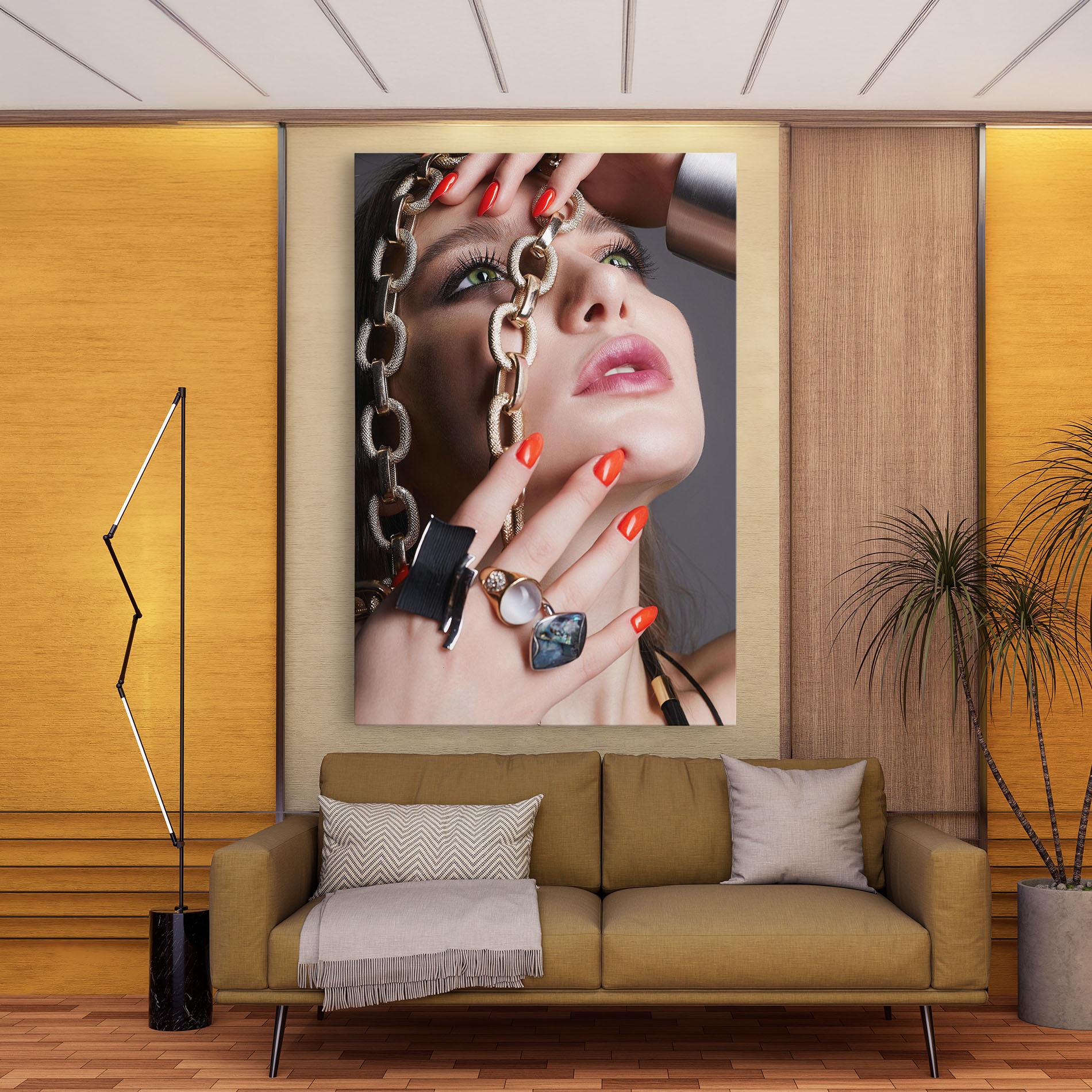 Tablou Canvas Big Chain Woman mockup 9