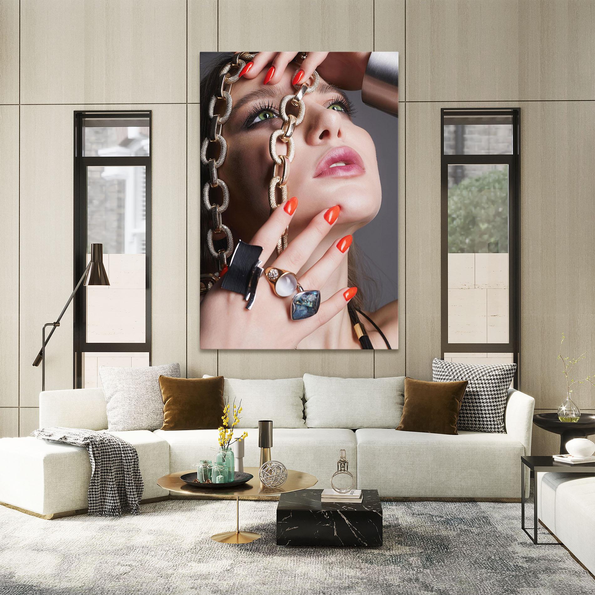 Tablou Canvas Big Chain Woman mockup 2