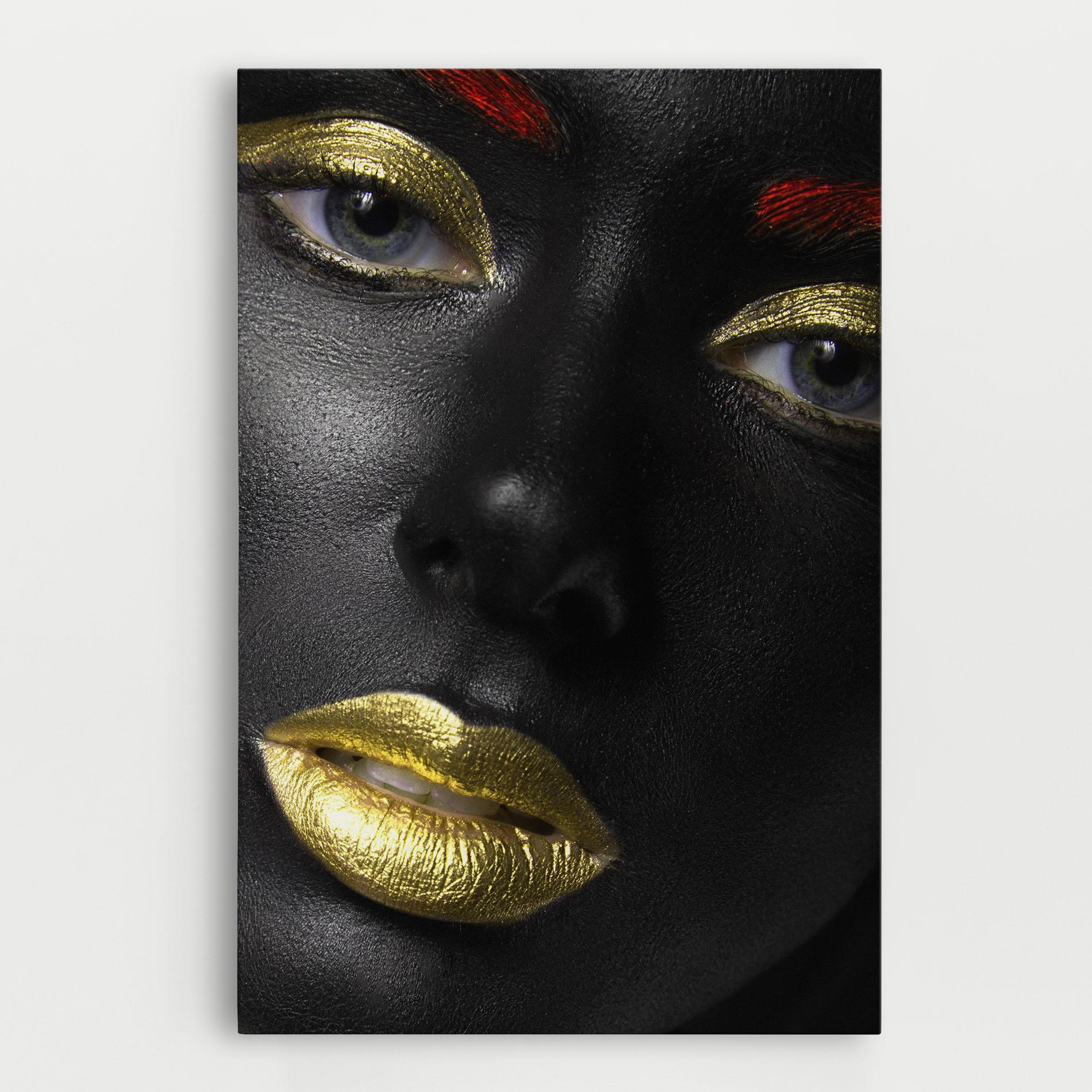 Tablou Canvas Gold Make Up And Lips mockup 0