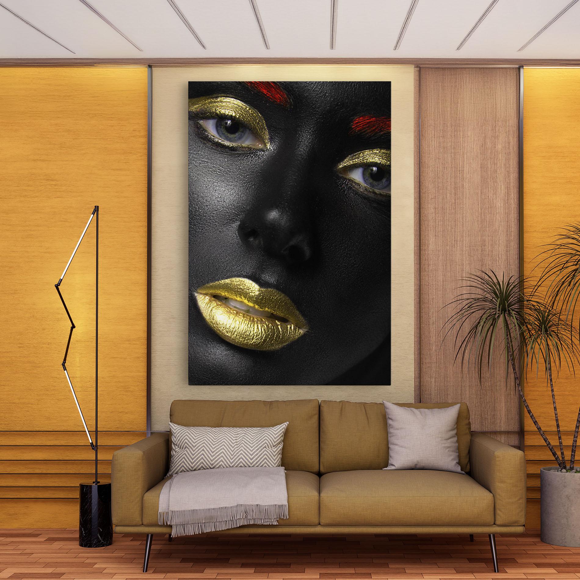 Tablou Canvas Gold Make Up And Lips mockup 9