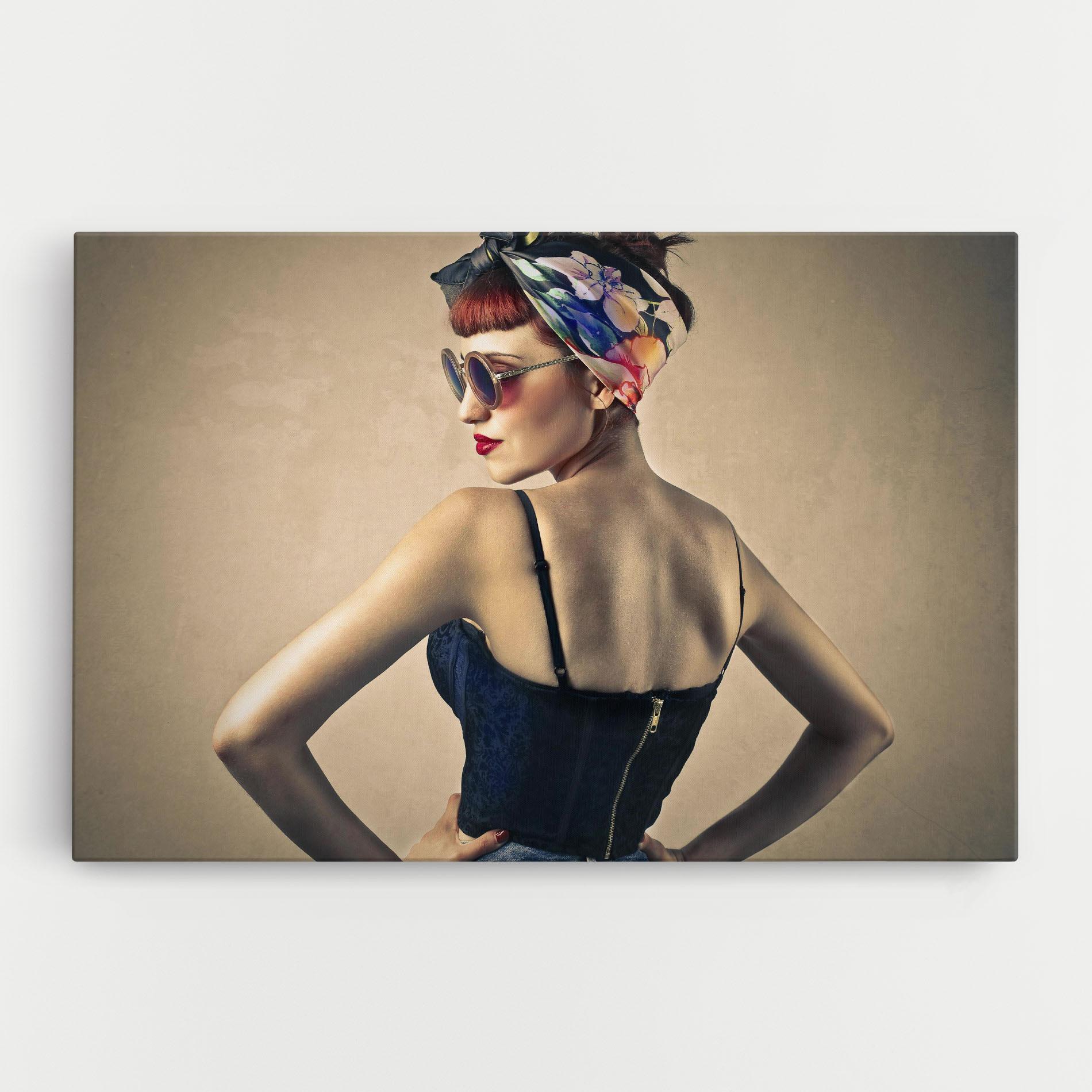 Tablou Canvas Pin Up Girl mockup 0