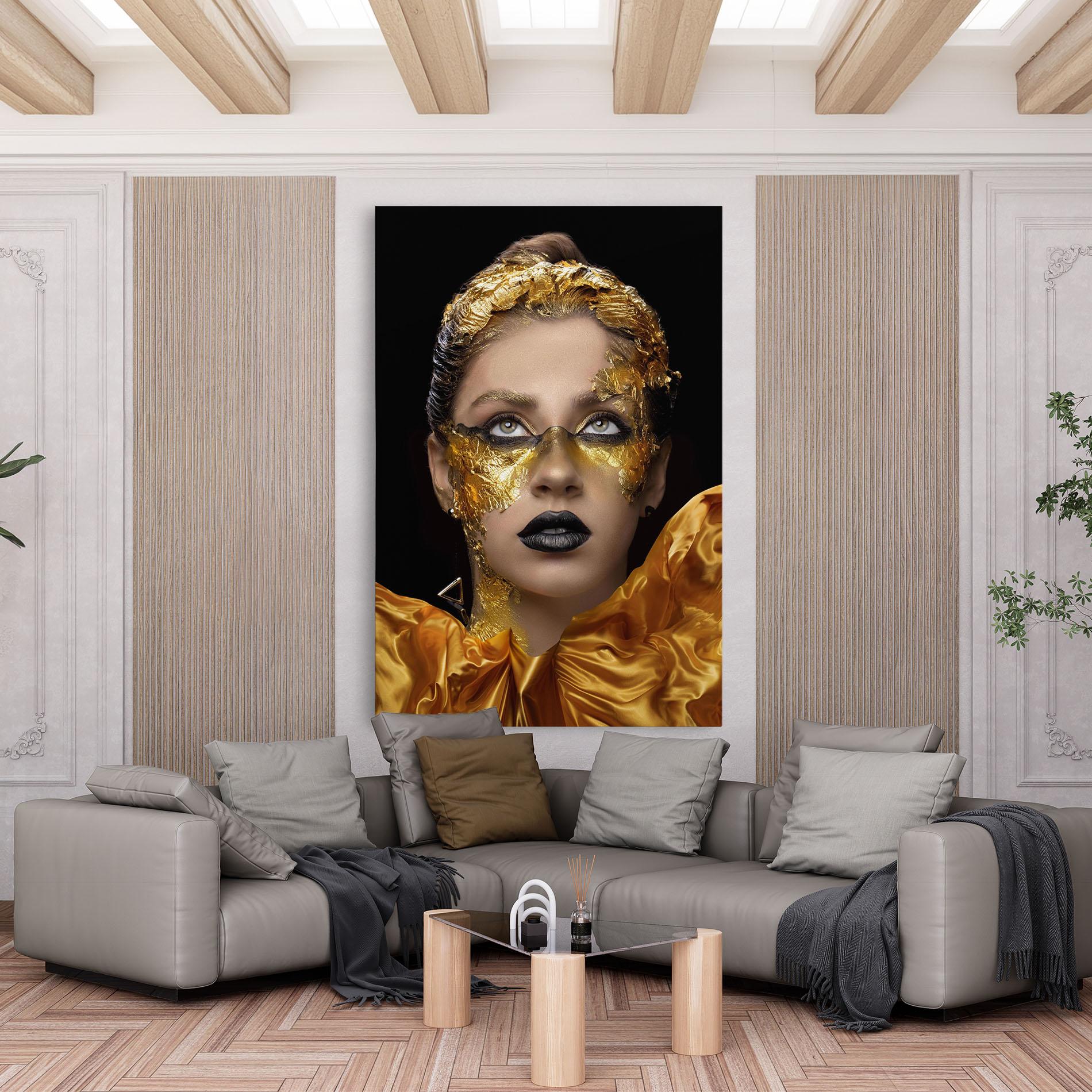 Tablou Canvas Glamorous Gold Outfit mockup 6