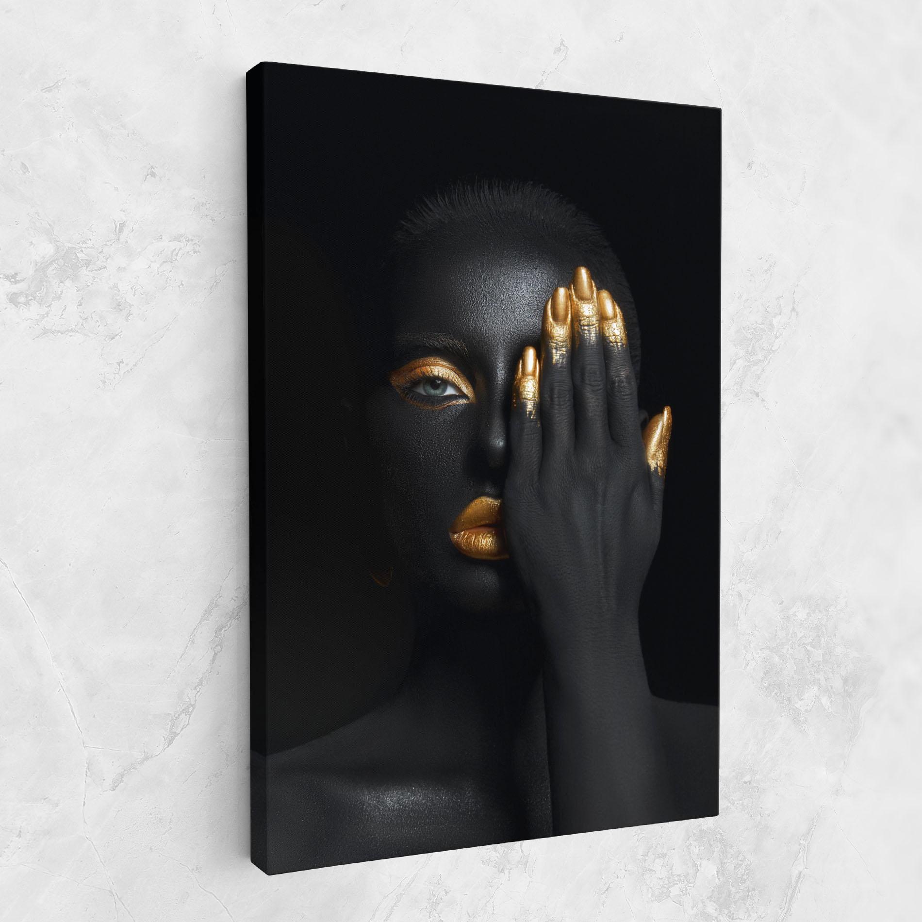 Tablou Canvas Gold Makeup Chain mockup 1