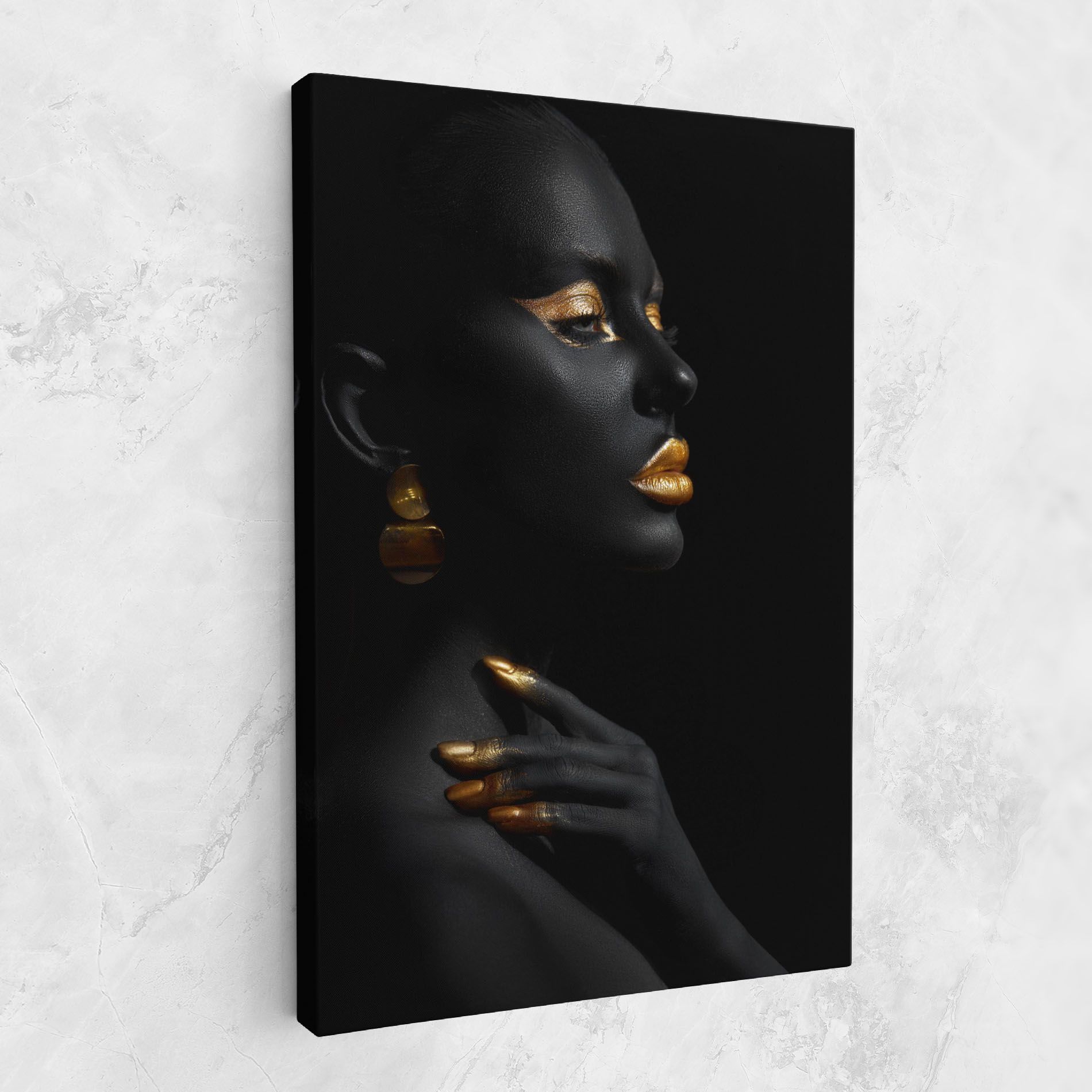 Lips Gold Eyelids mockup 1