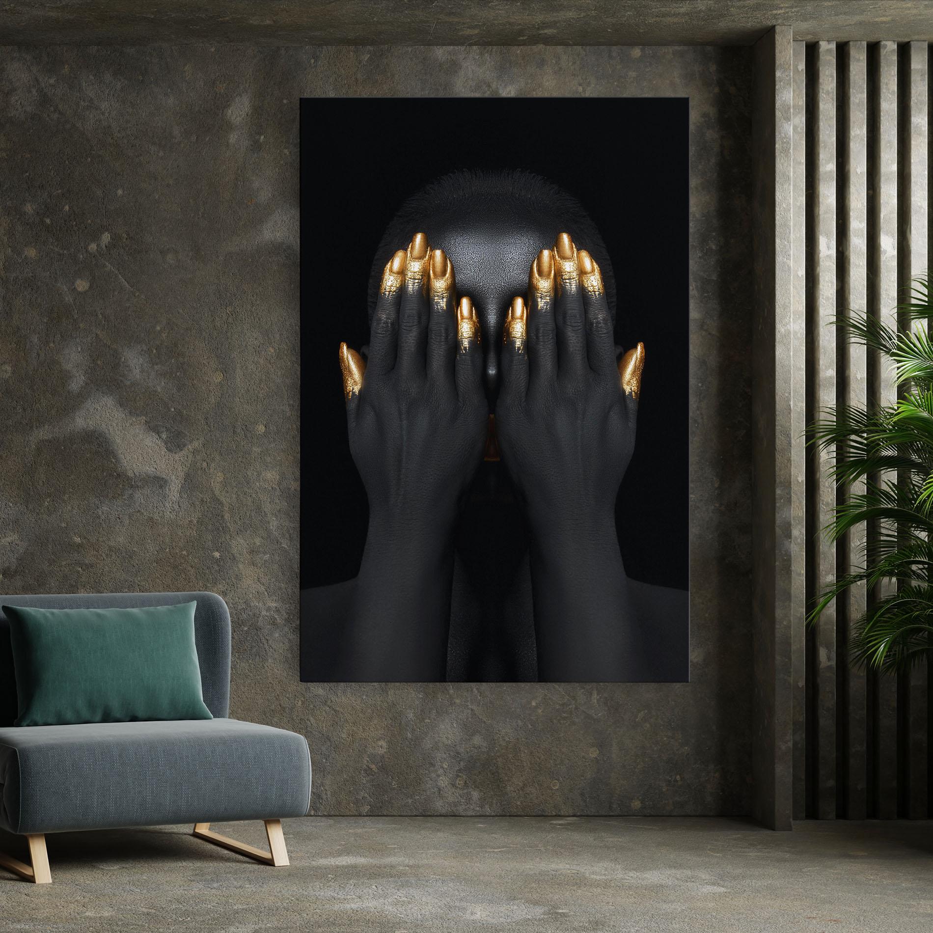 Tablou Canvas Gold Fingertips Chain mockup 7