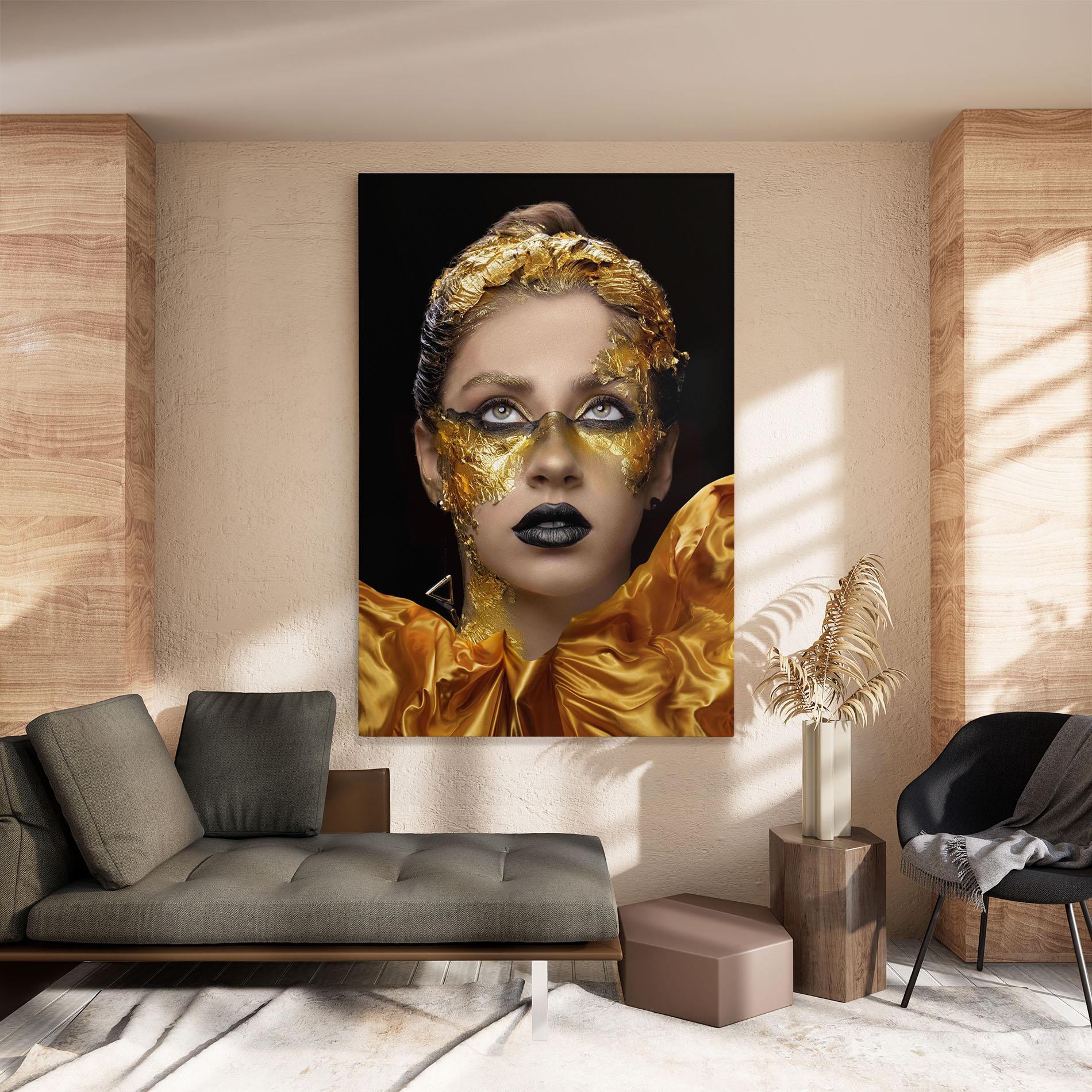 Tablou Canvas Glamorous Gold Outfit mockup 8