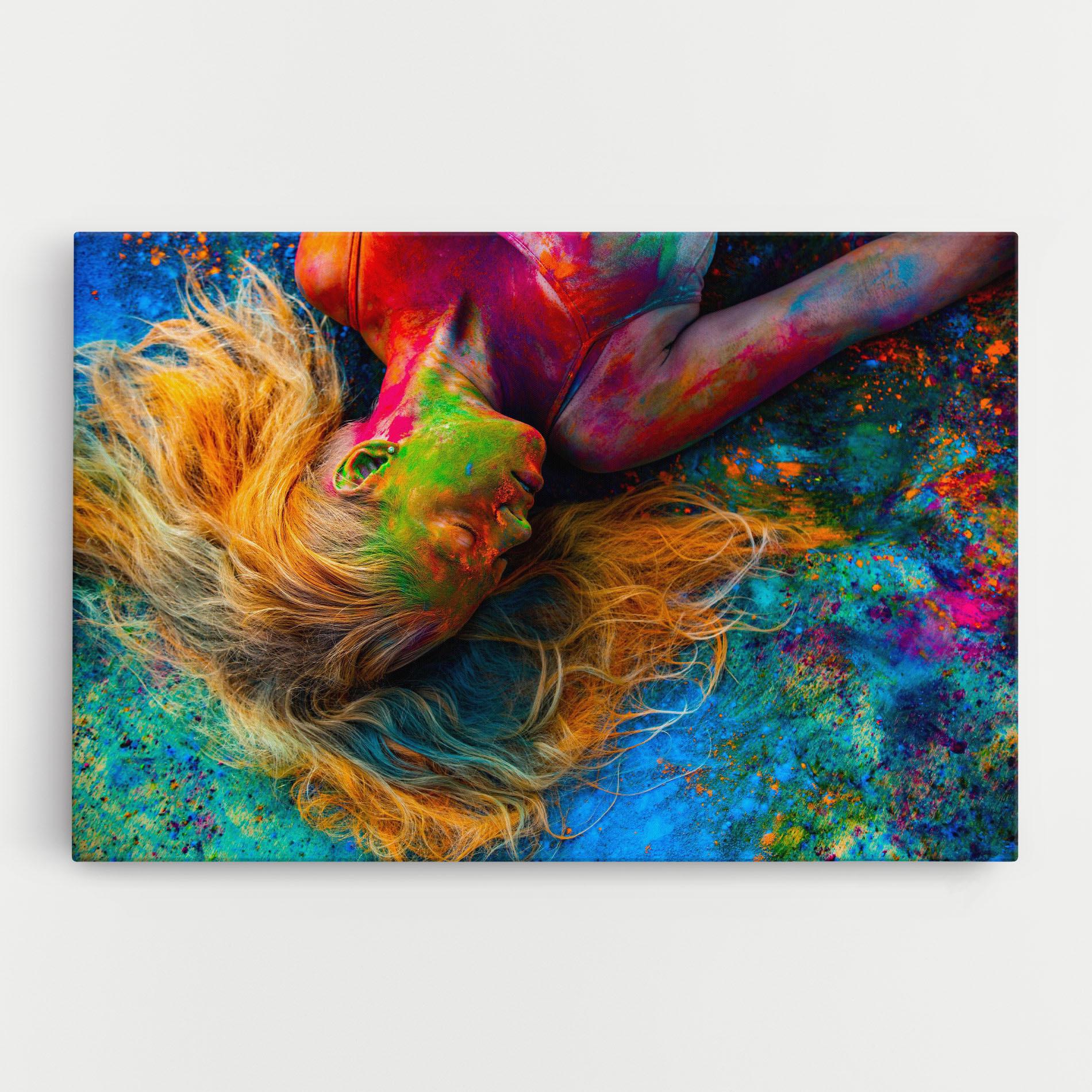 Tablou Canvas Powder Holi Woman mockup 0