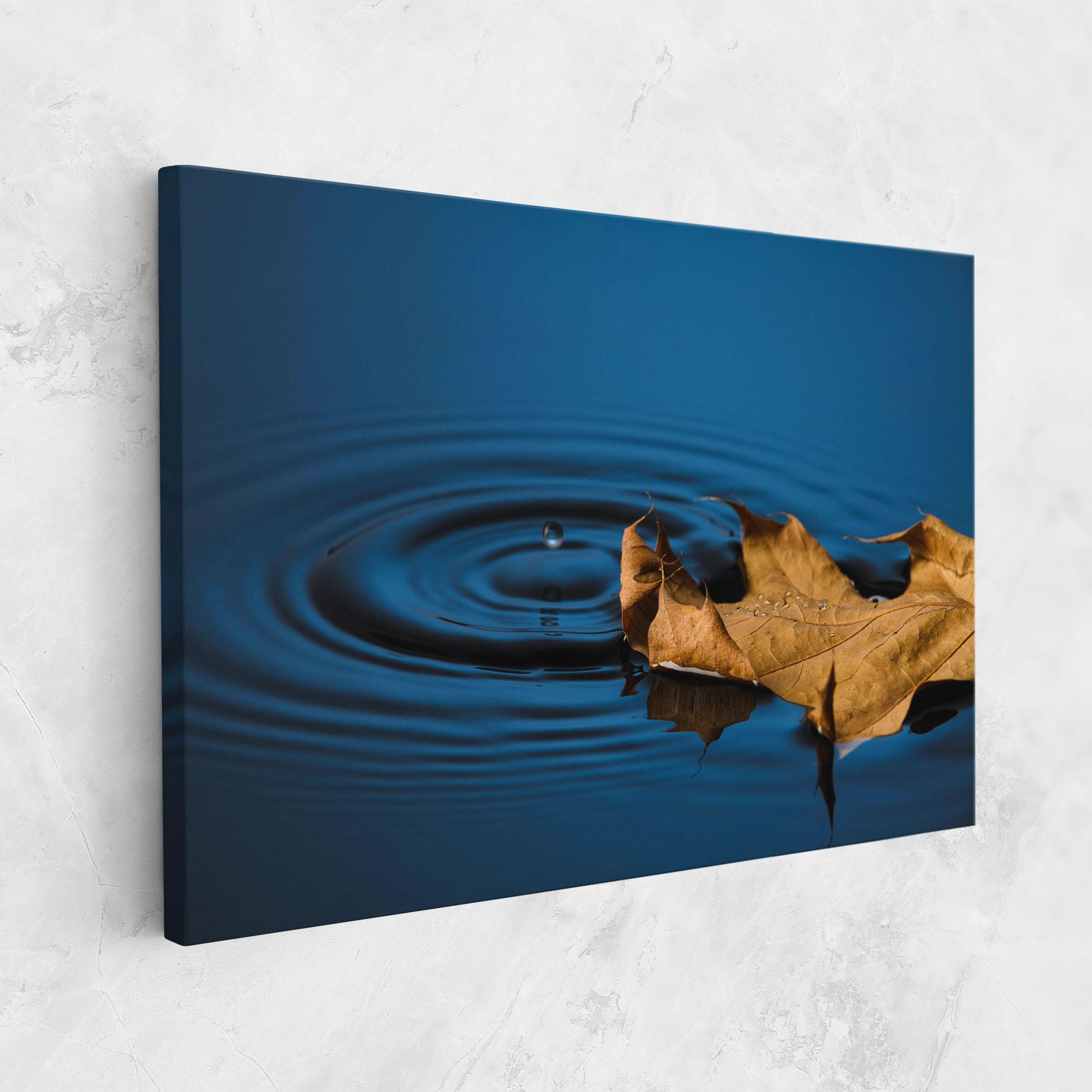 Tablou Canvas Autumn Leaf Water mockup 1