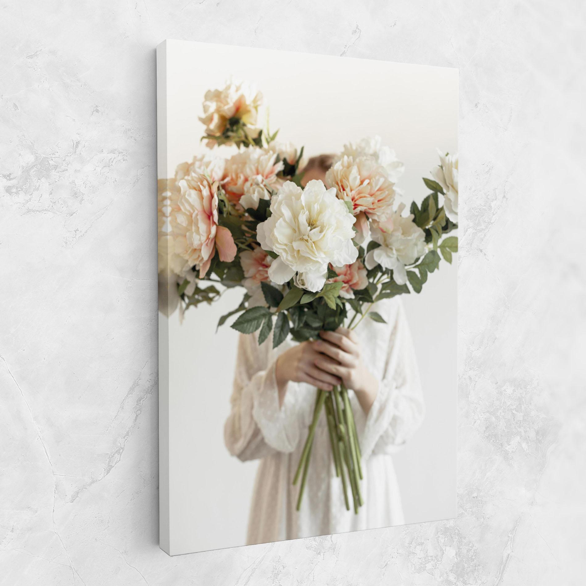 Tablou Canvas Bouquet Holding mockup 1