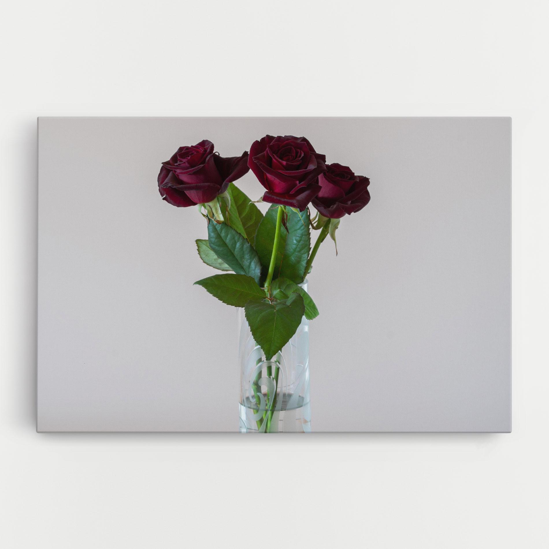 Tablou Canvas Red Roses Vase mockup 0