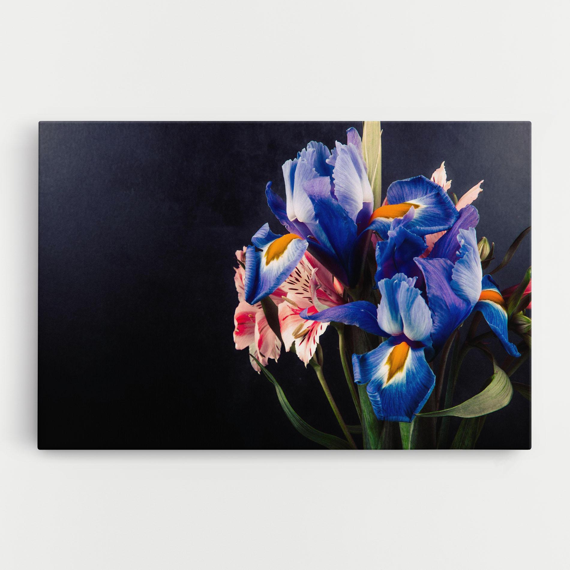 Tablou Canvas Iris Bouquet mockup 0