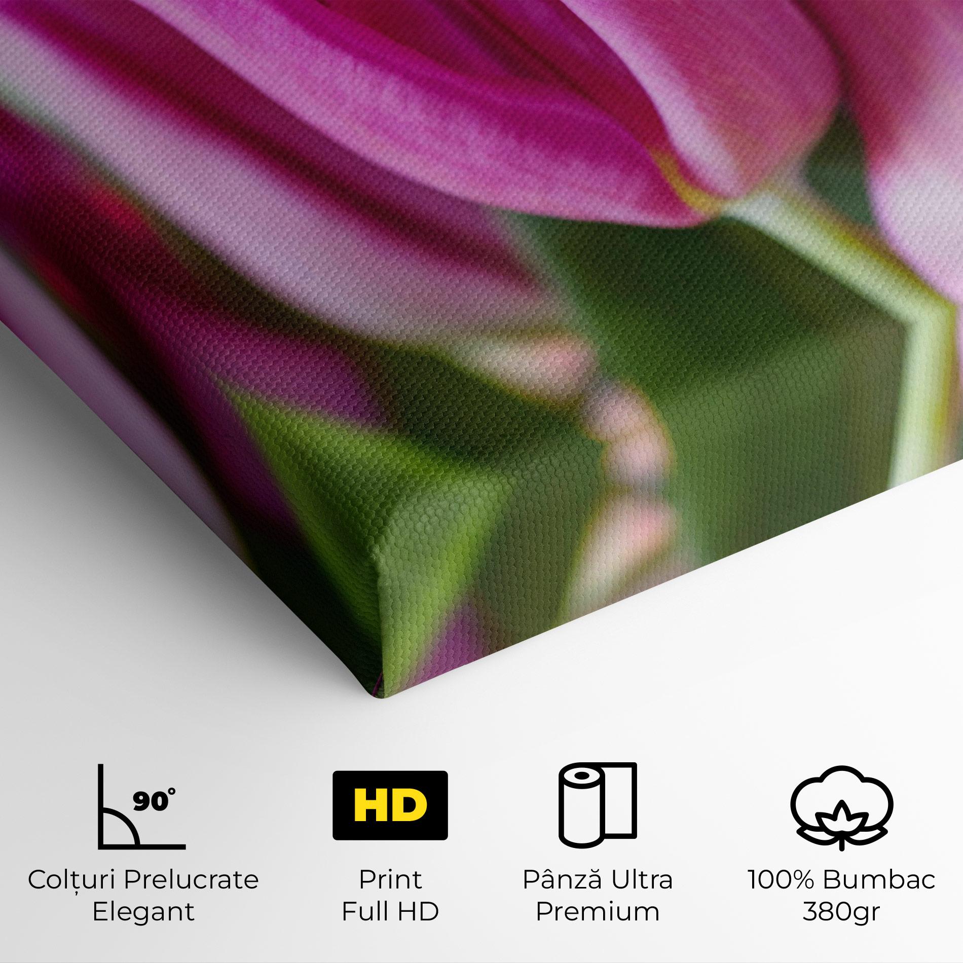 Tablou Canvas Purple Tulip Close Up mockup 4