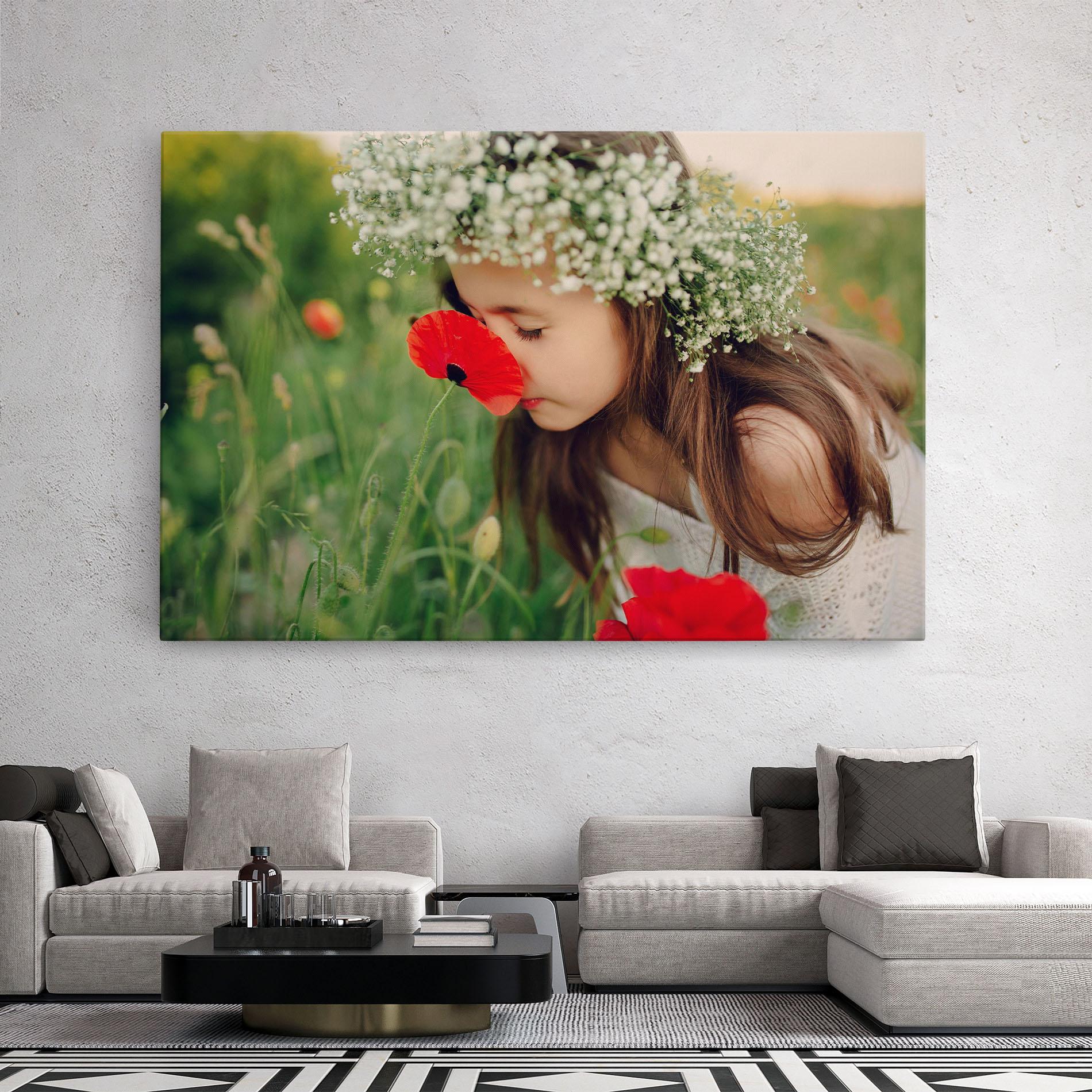 Tablou Canvas Girl With Poppies mockup 2