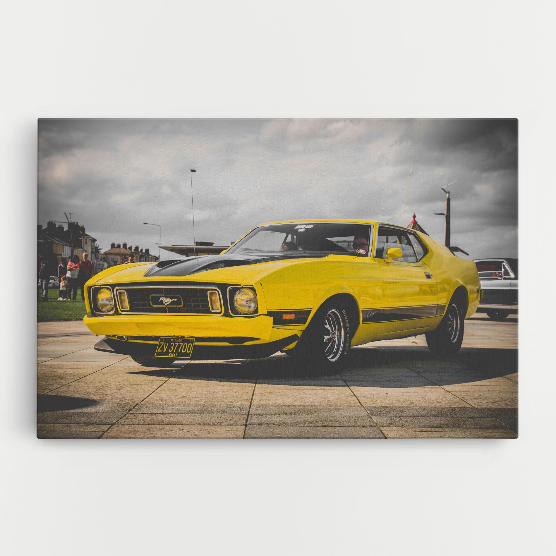 Tablou Canvas Vintage Yellow Car mockup 0