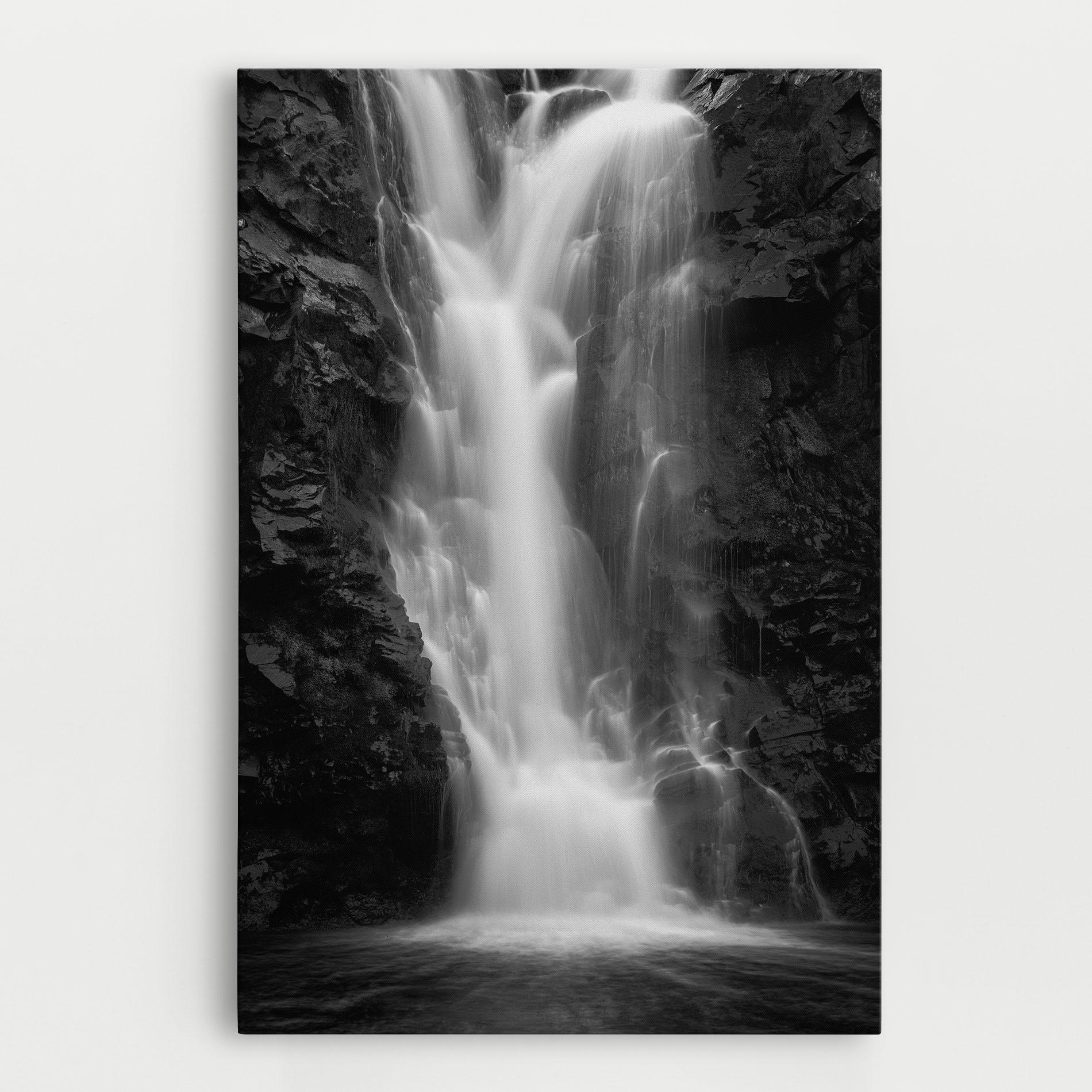 Tablou Canvas Black Rock Waterfall View mockup 0