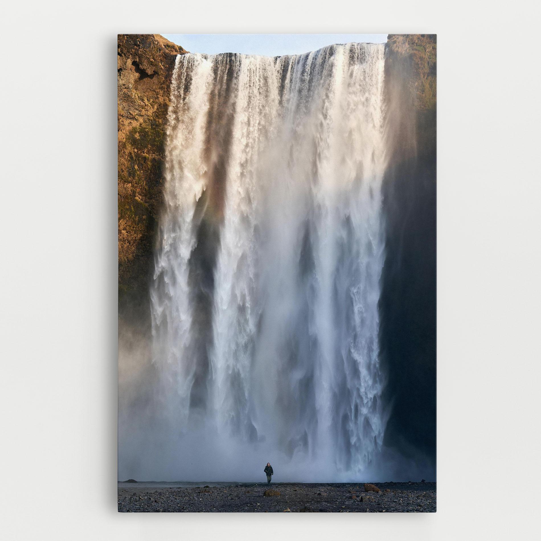 Tablou Canvas Small Man Waterfall mockup 0