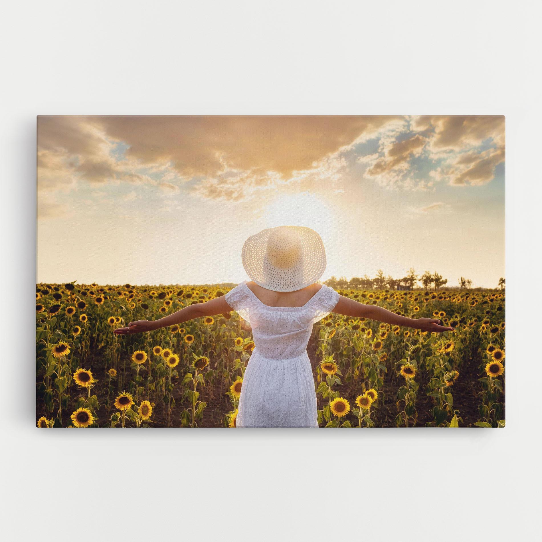 Tablou Canvas Girl In Nature mockup 0