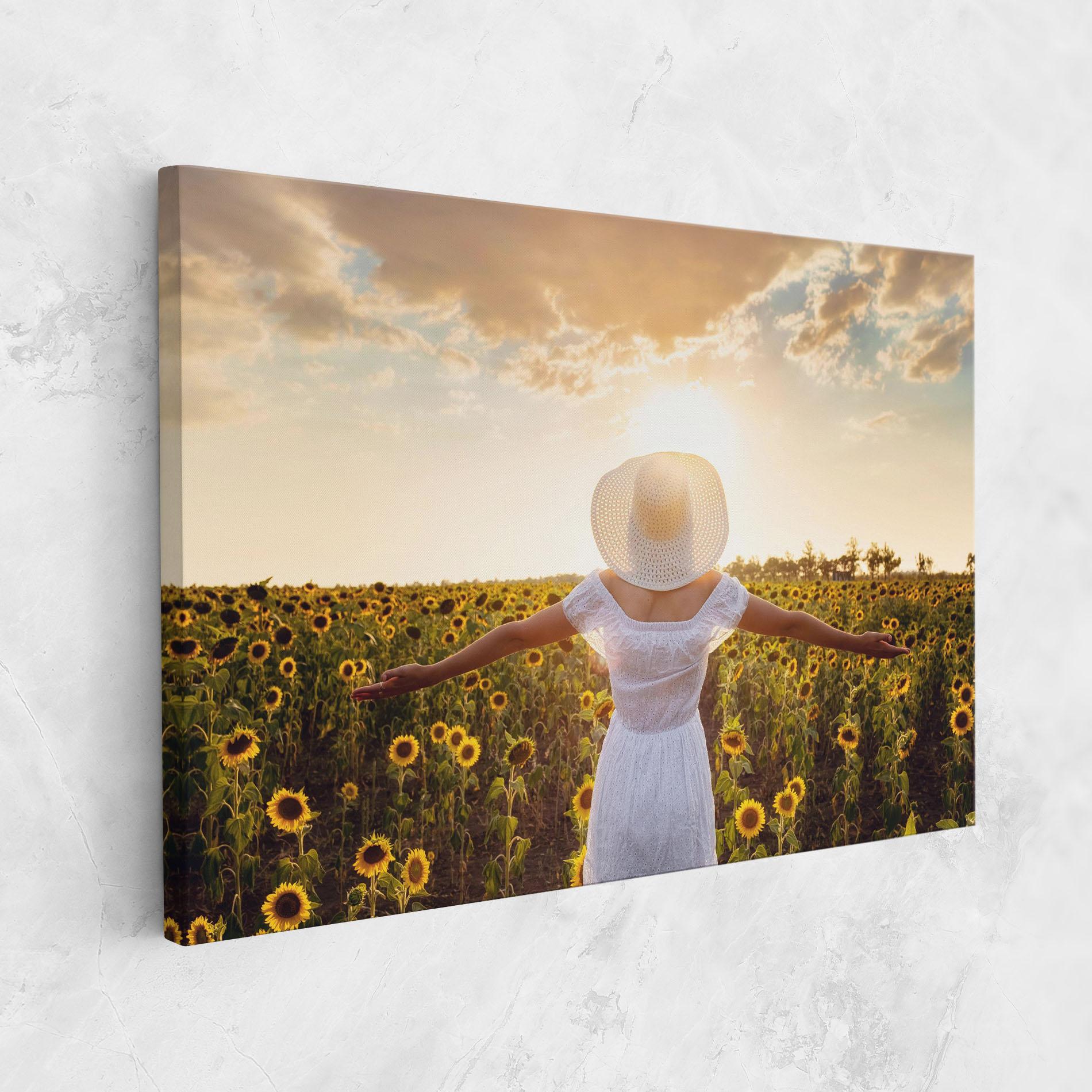 Tablou Canvas Girl In Nature mockup 1