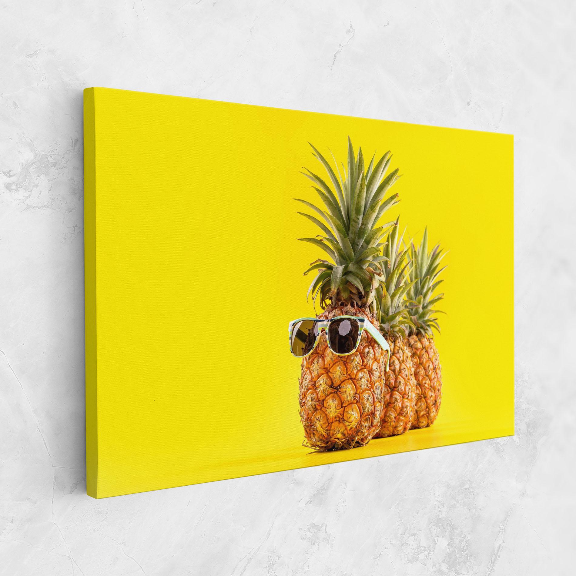 Tablou Canvas Pineapple Looking Up mockup 1
