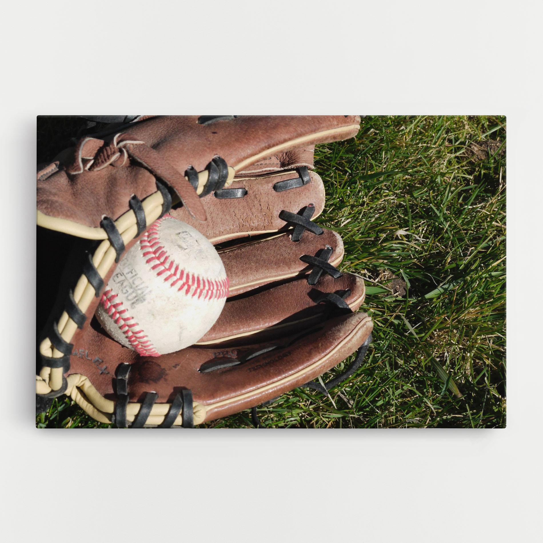 Tablou Canvas Brown Baseball Glove mockup 0