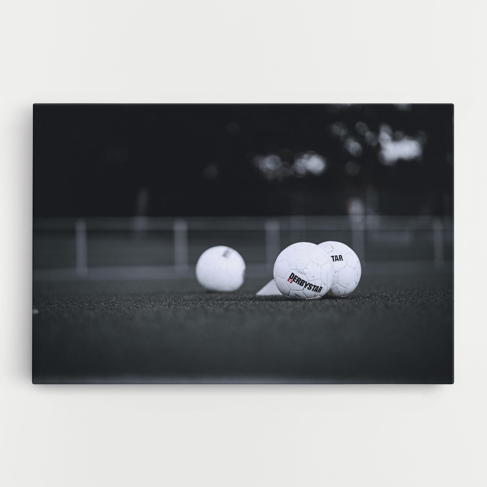 Tablou Canvas Golf Ball On Grey mockup 0