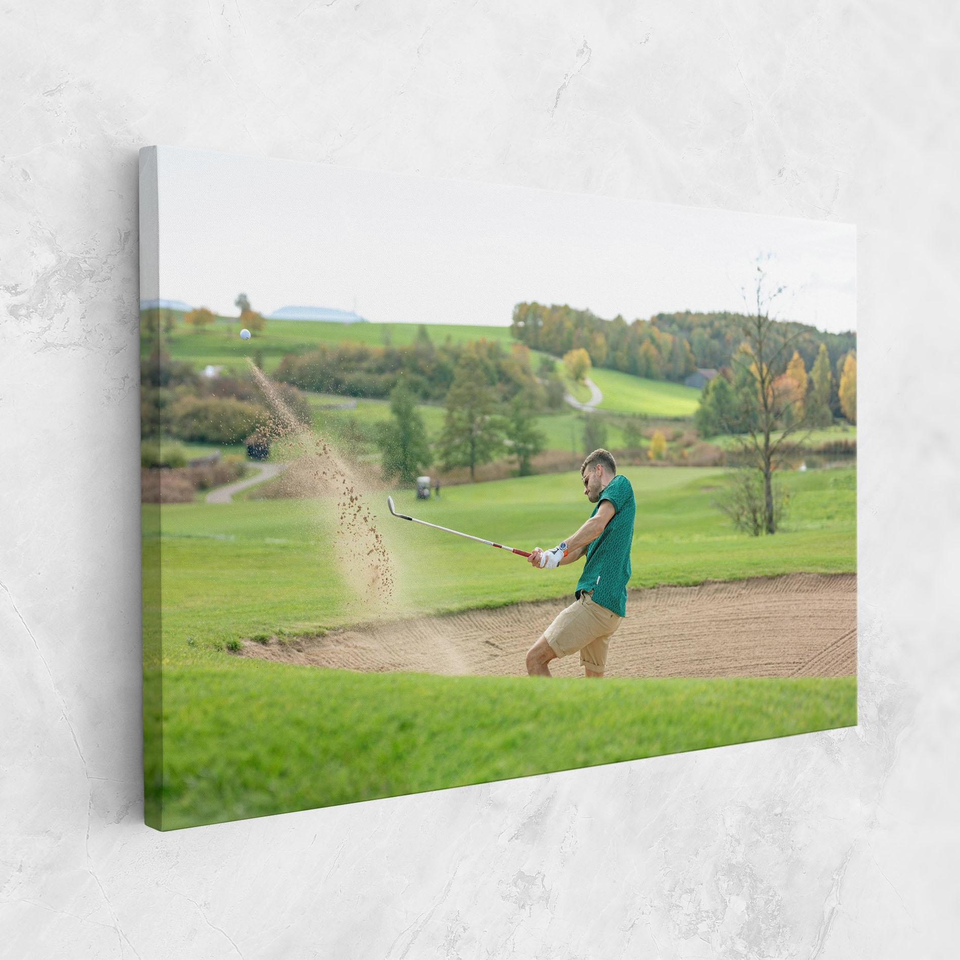 Tablou Canvas Green Tshirt Golf Player mockup 1