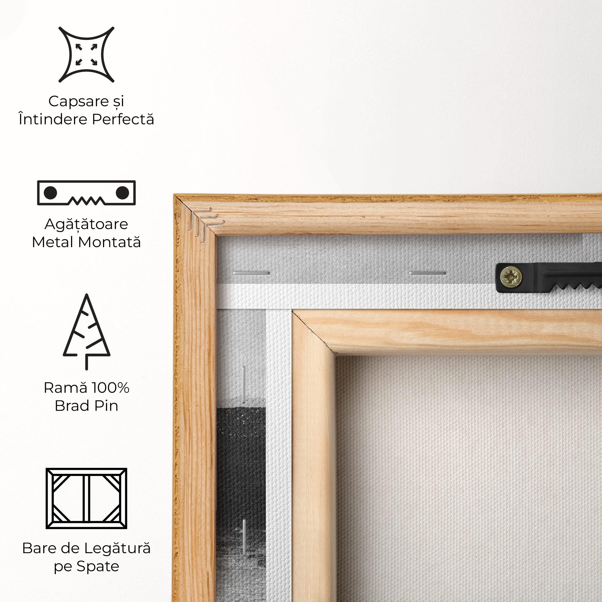 Tablou Canvas Modern Circle With Gold mockup 5