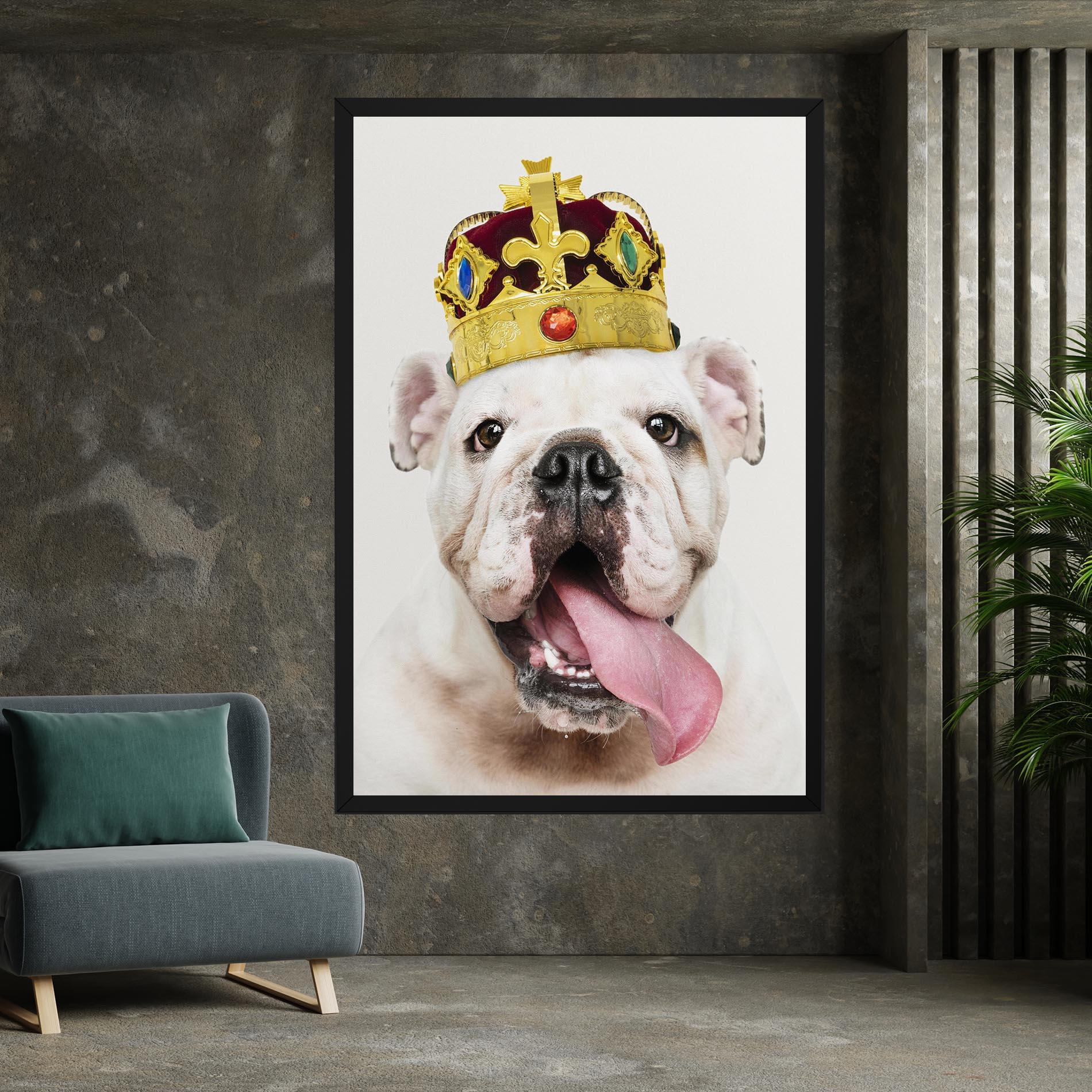 Tablou Canvas Bulldog Wearing Crown mockup 7