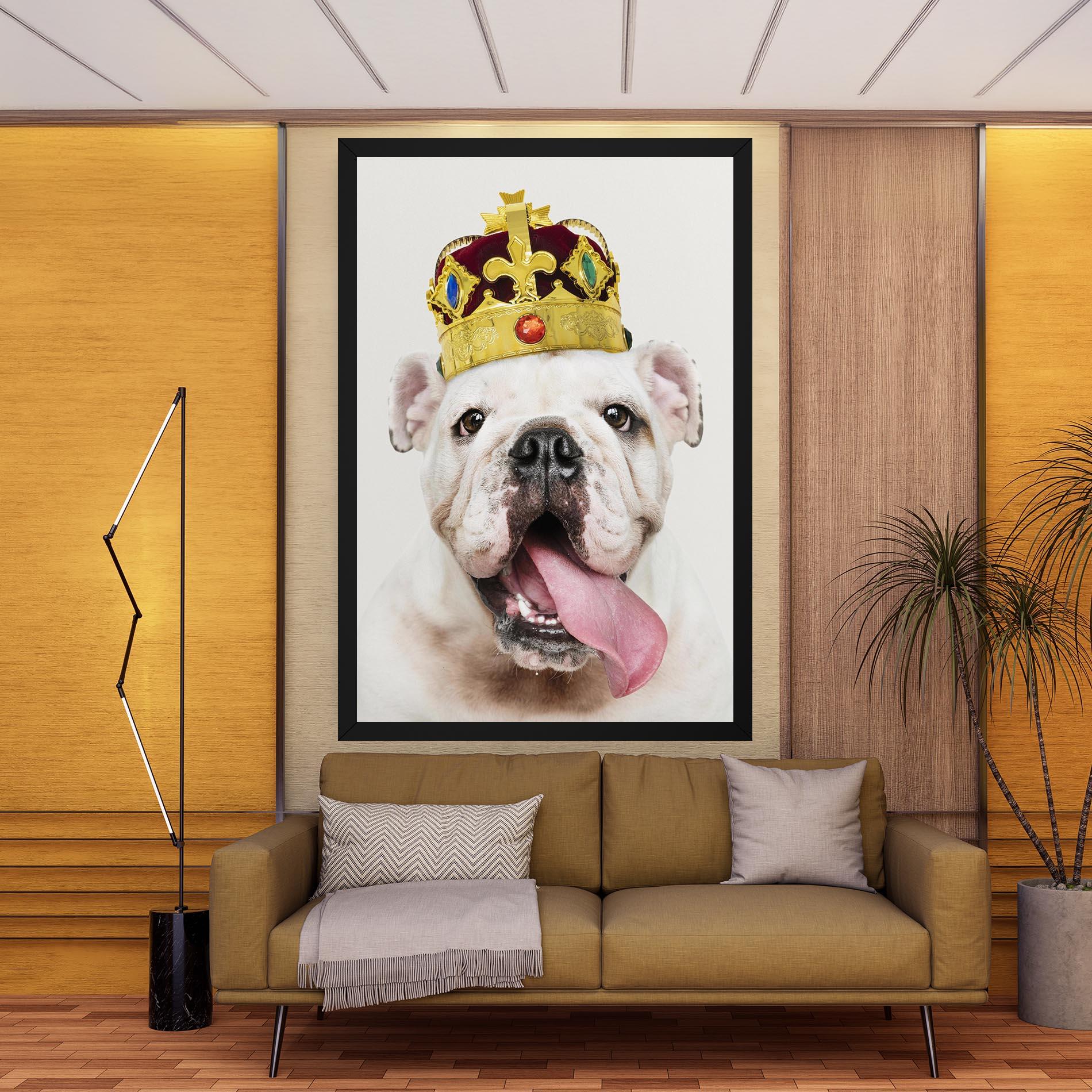 Tablou Canvas Bulldog Wearing Crown mockup 9