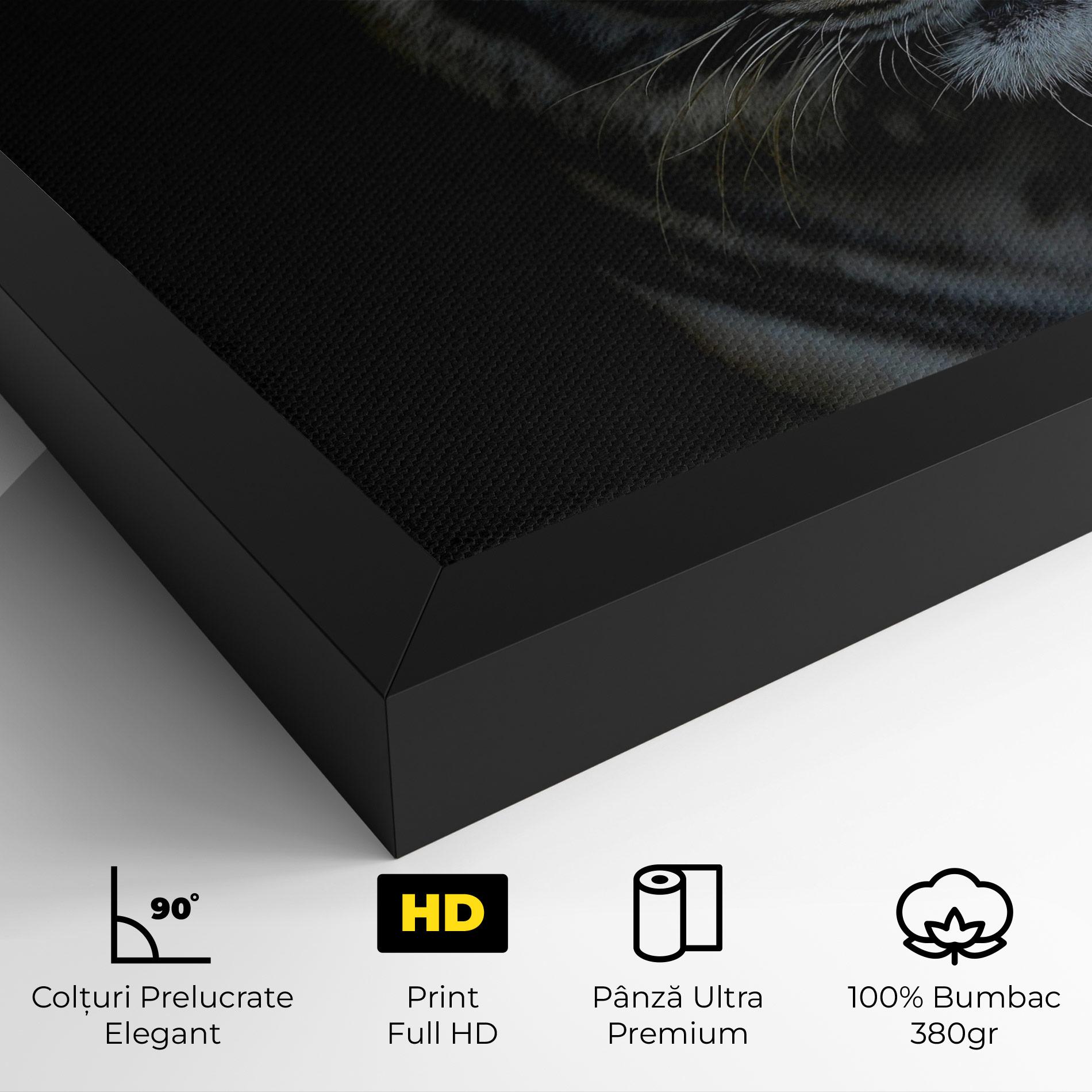 Tablou Canvas Close Up Tiger mockup 4