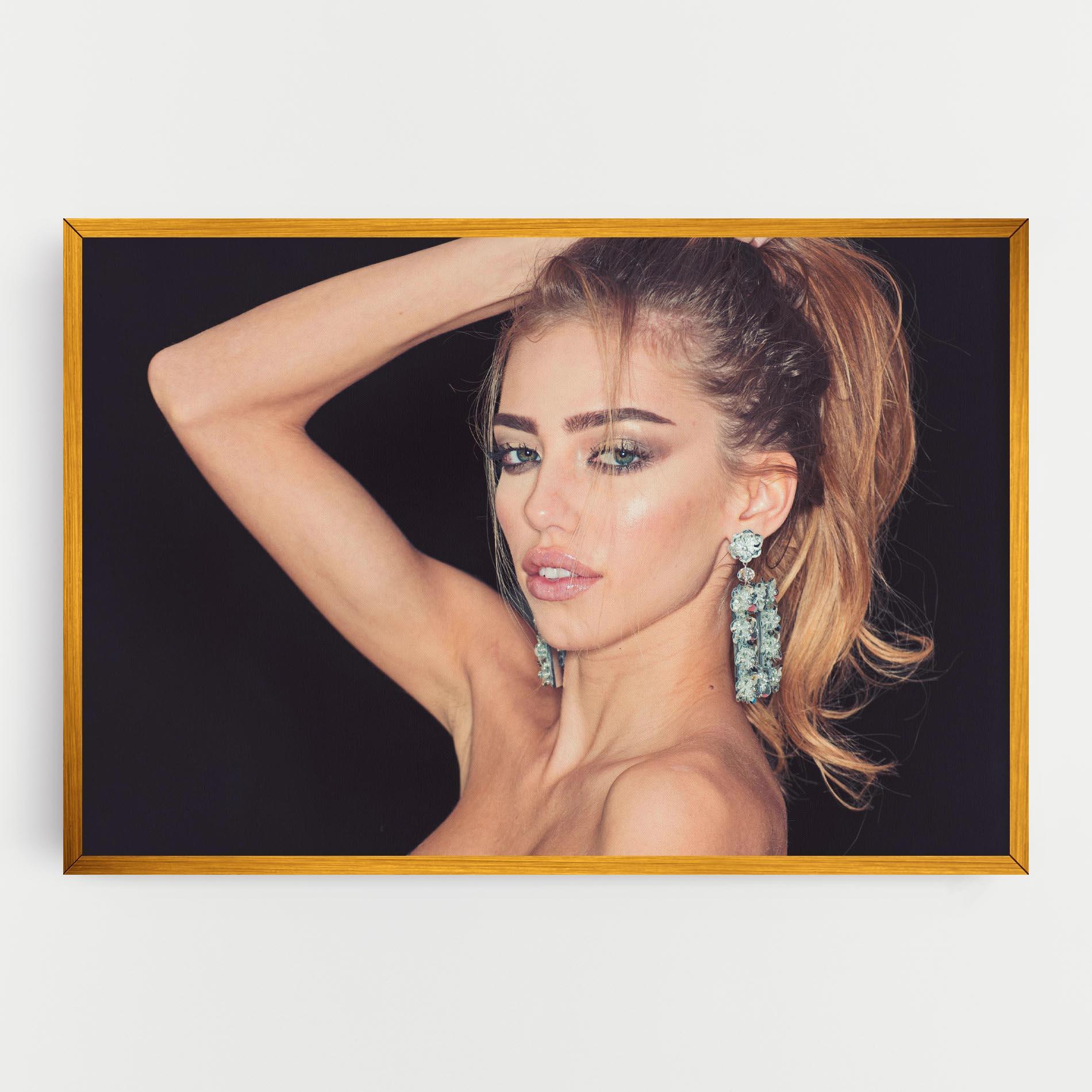 Tablou Canvas Flower Earrings mockup 0