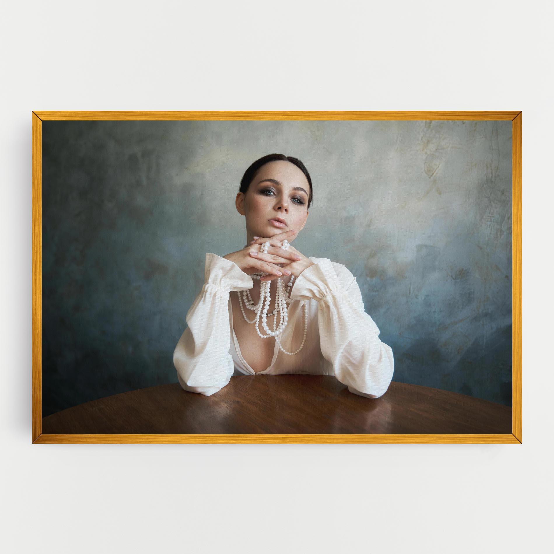 Tablou Canvas Girl White Pearls mockup 0