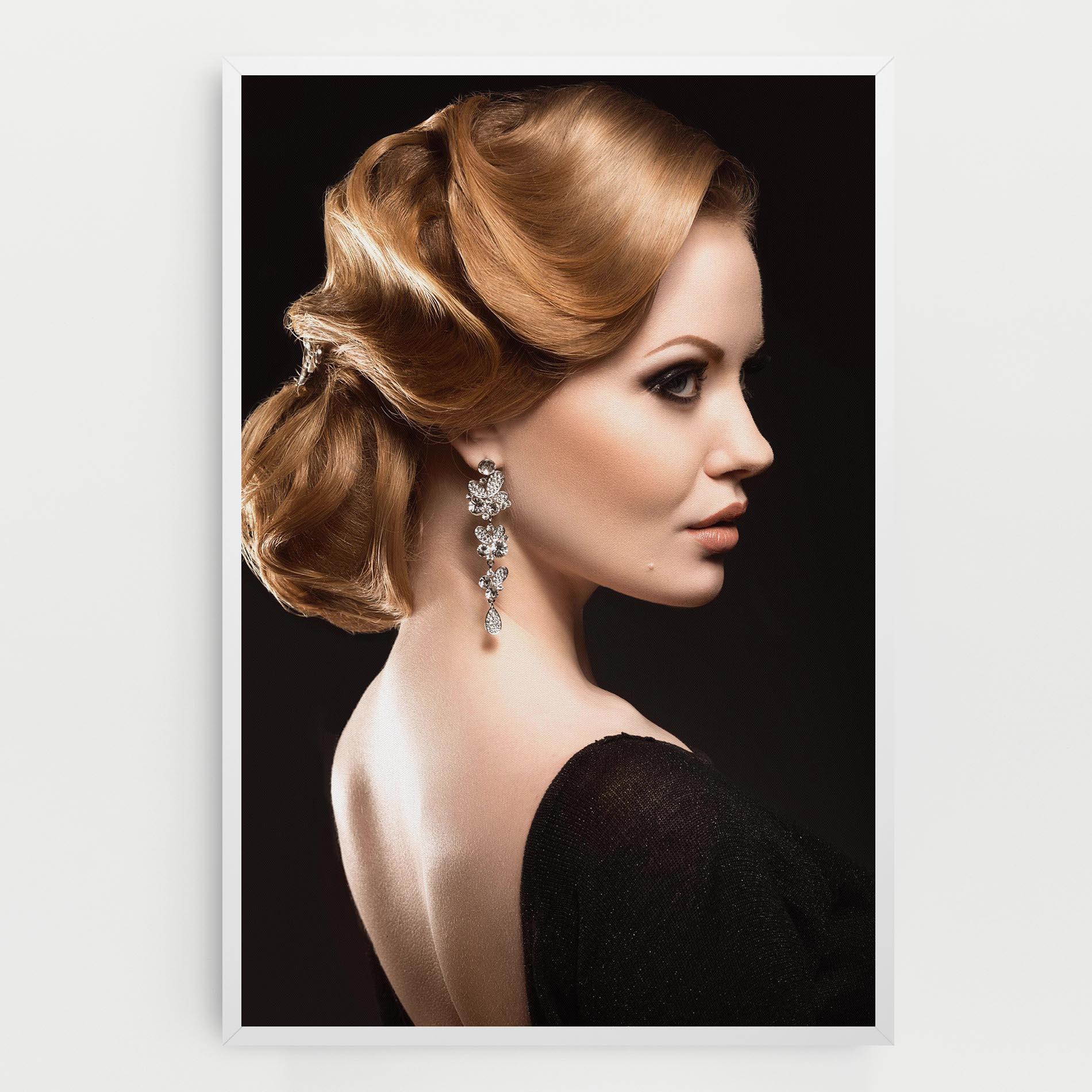 Tablou Canvas Elegant Earrings mockup 0