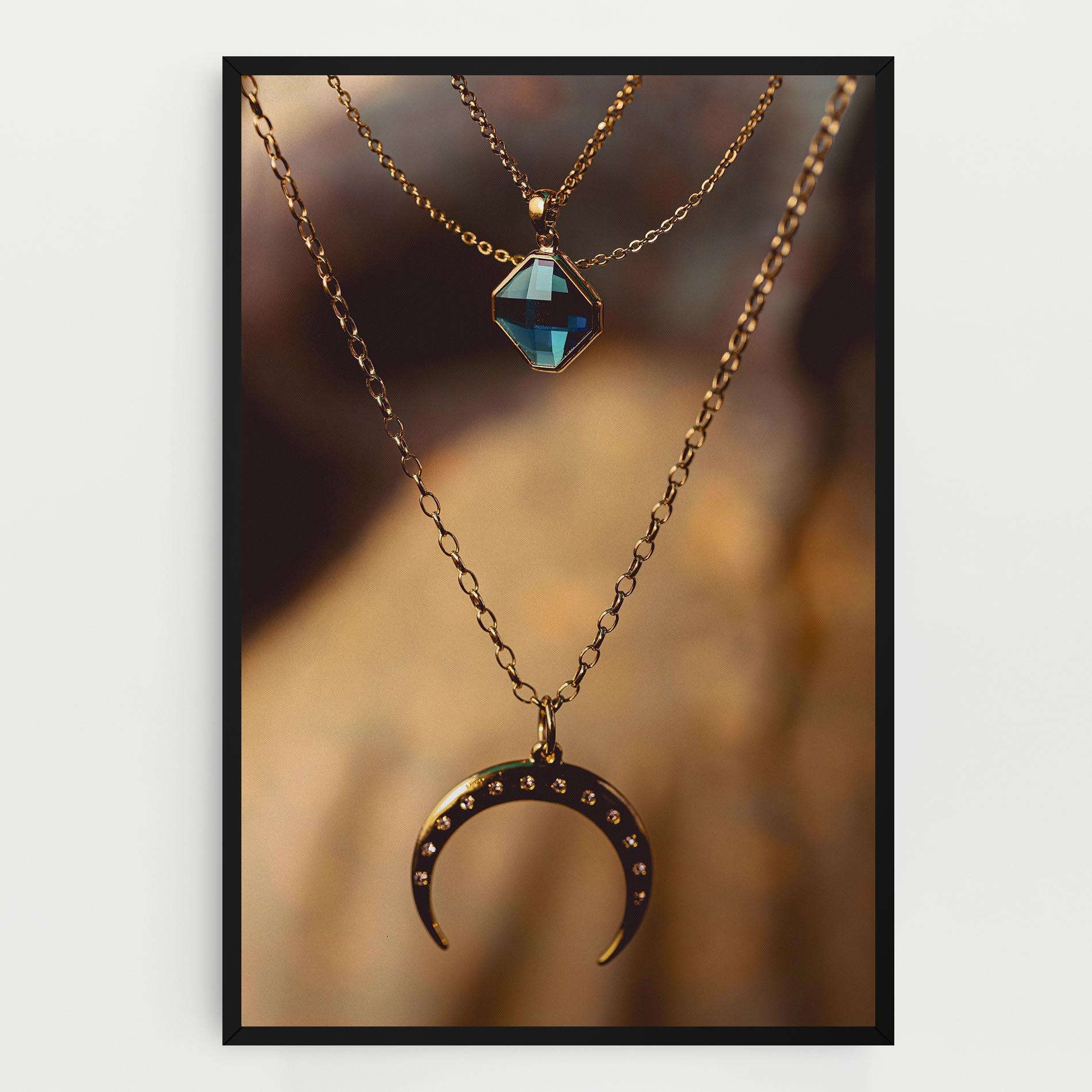 Tablou Canvas Moon Blue Necklace mockup 0