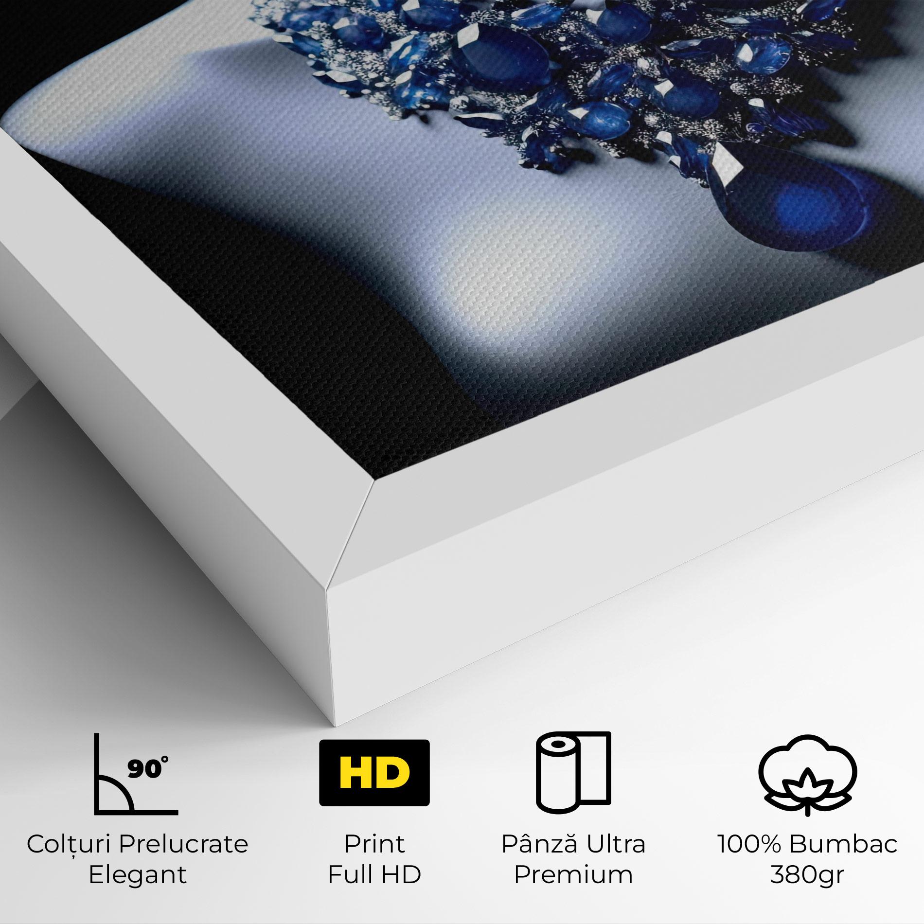 Tablou Canvas Blue Diamonds Necklace mockup 4