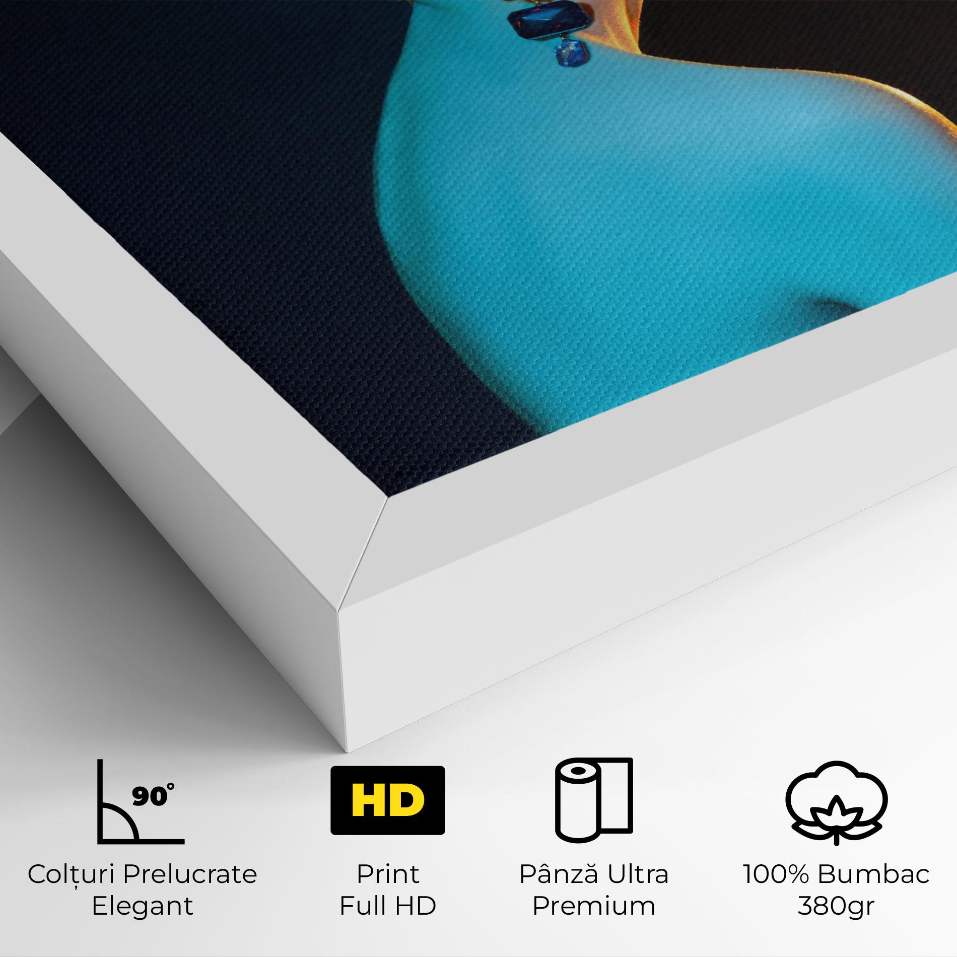 Tablou Canvas Blue Light Earring mockup 4