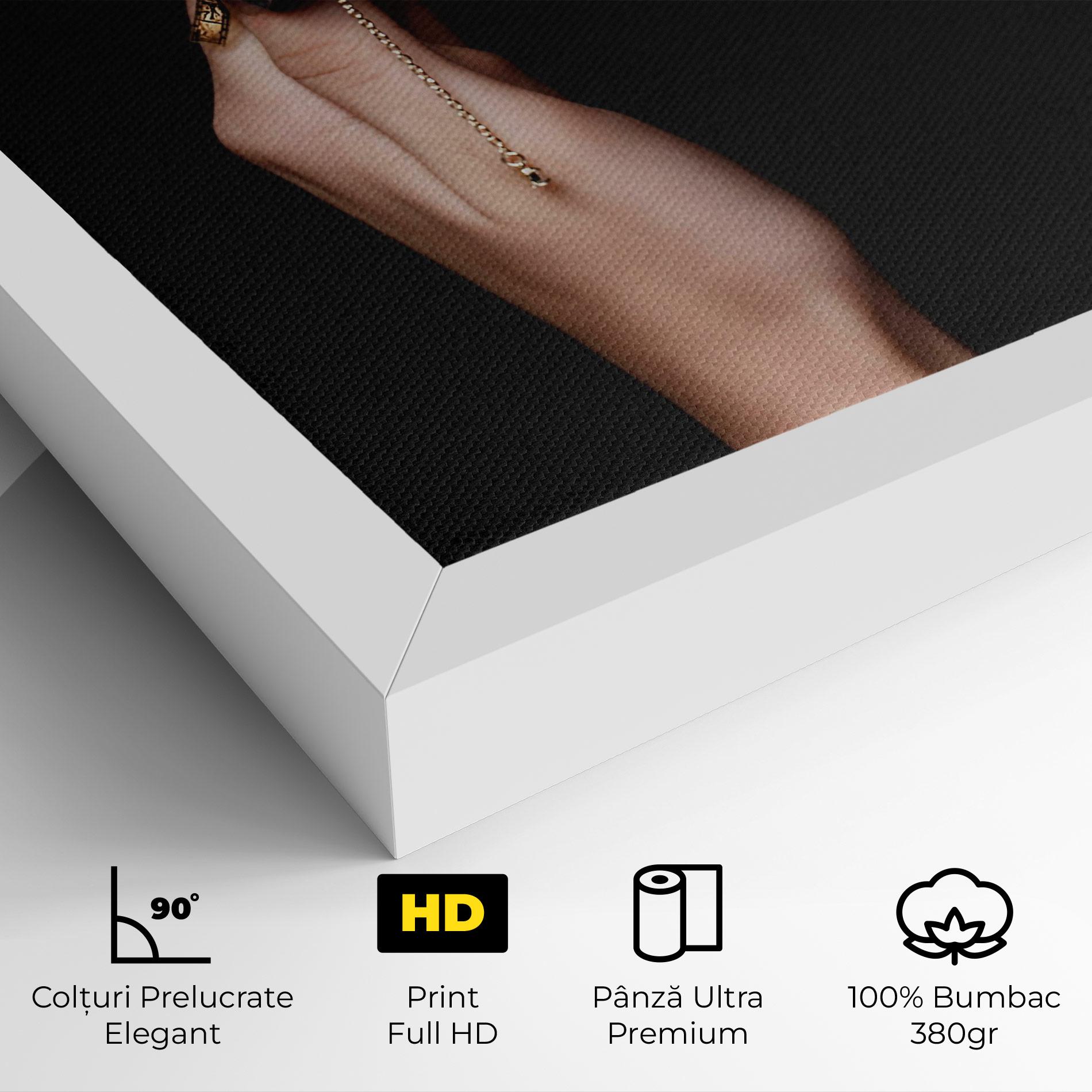 Tablou Canvas Creative Design Nails mockup 4