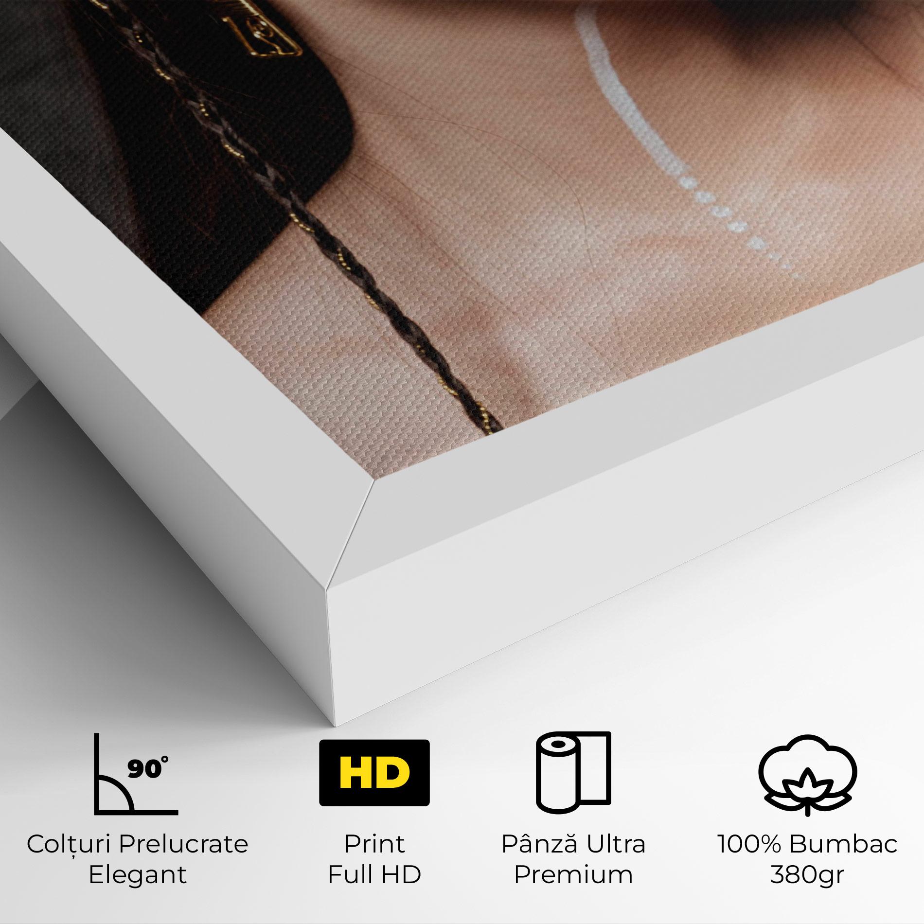 Tablou Canvas Gold Hand Accessory mockup 4